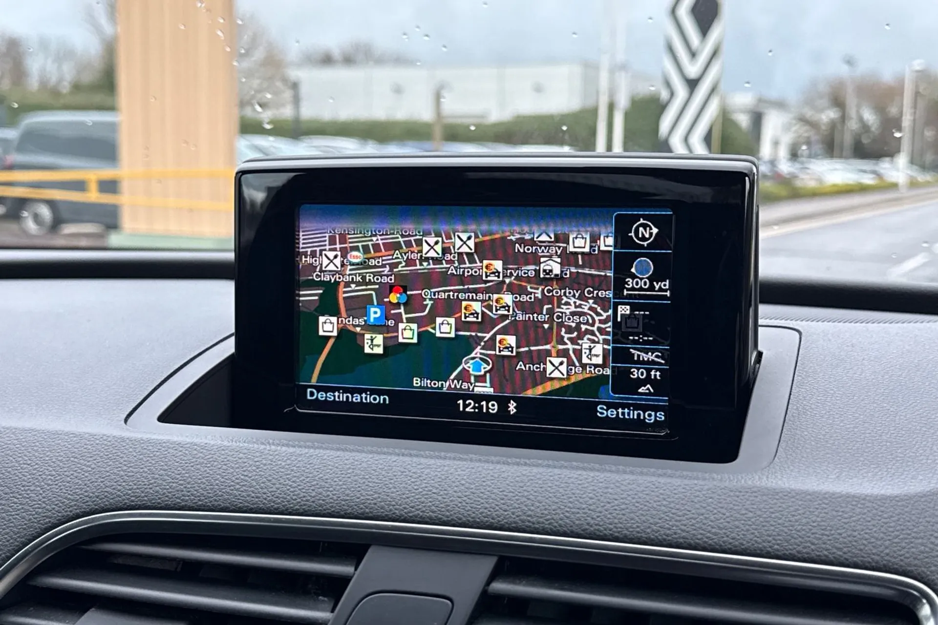 Audi Q3 thumbnail image number 4