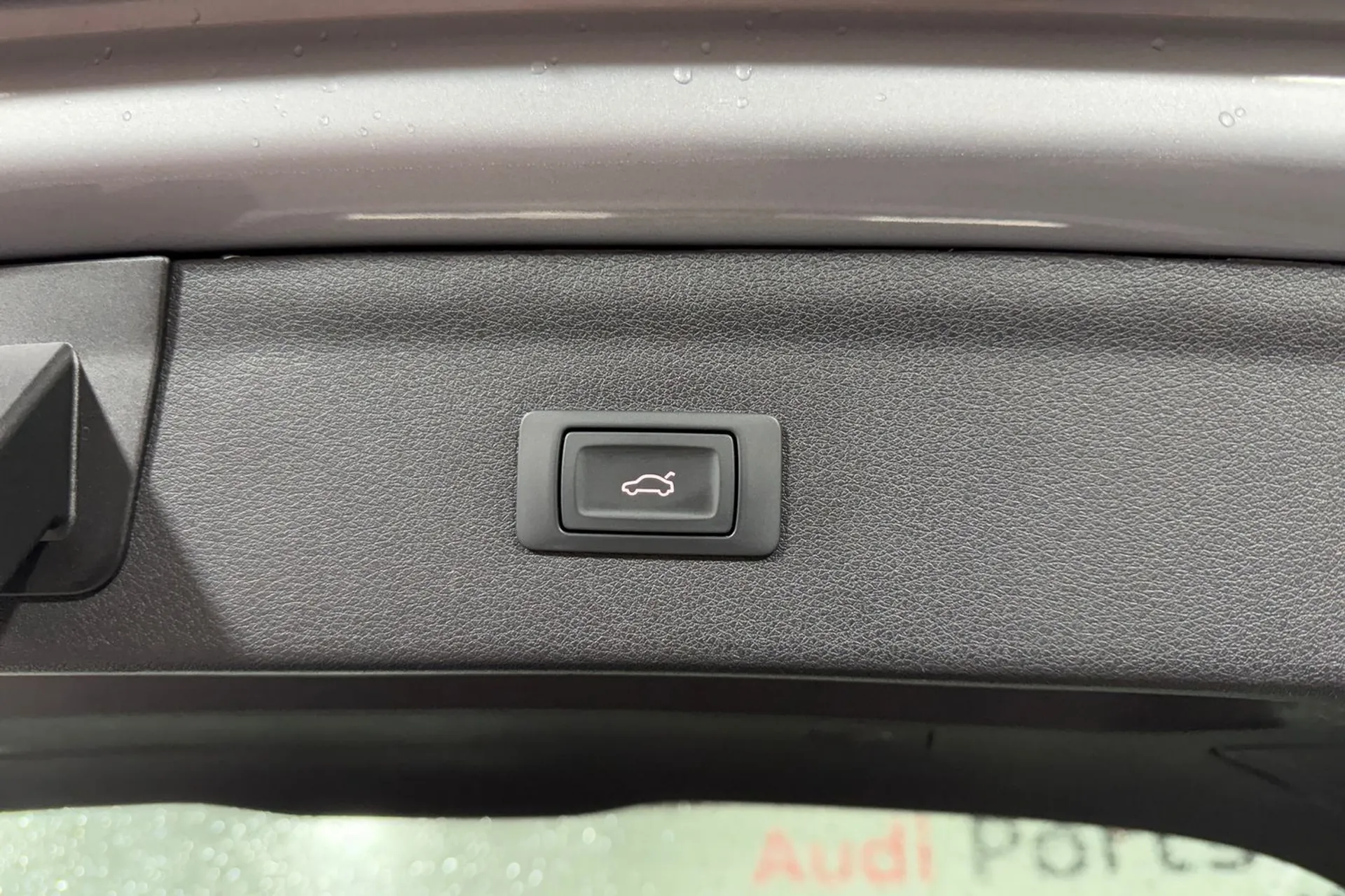 Audi Q3 thumbnail image number 20