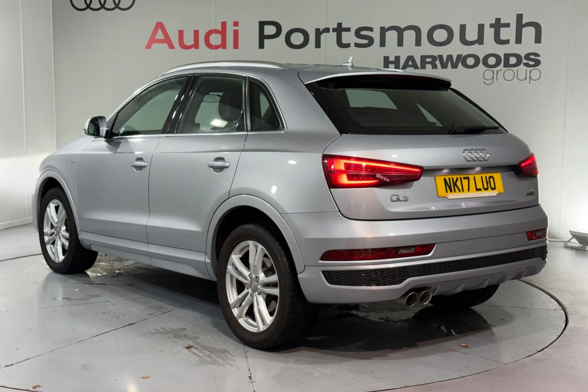 Audi Q3 thumbnail image number 9