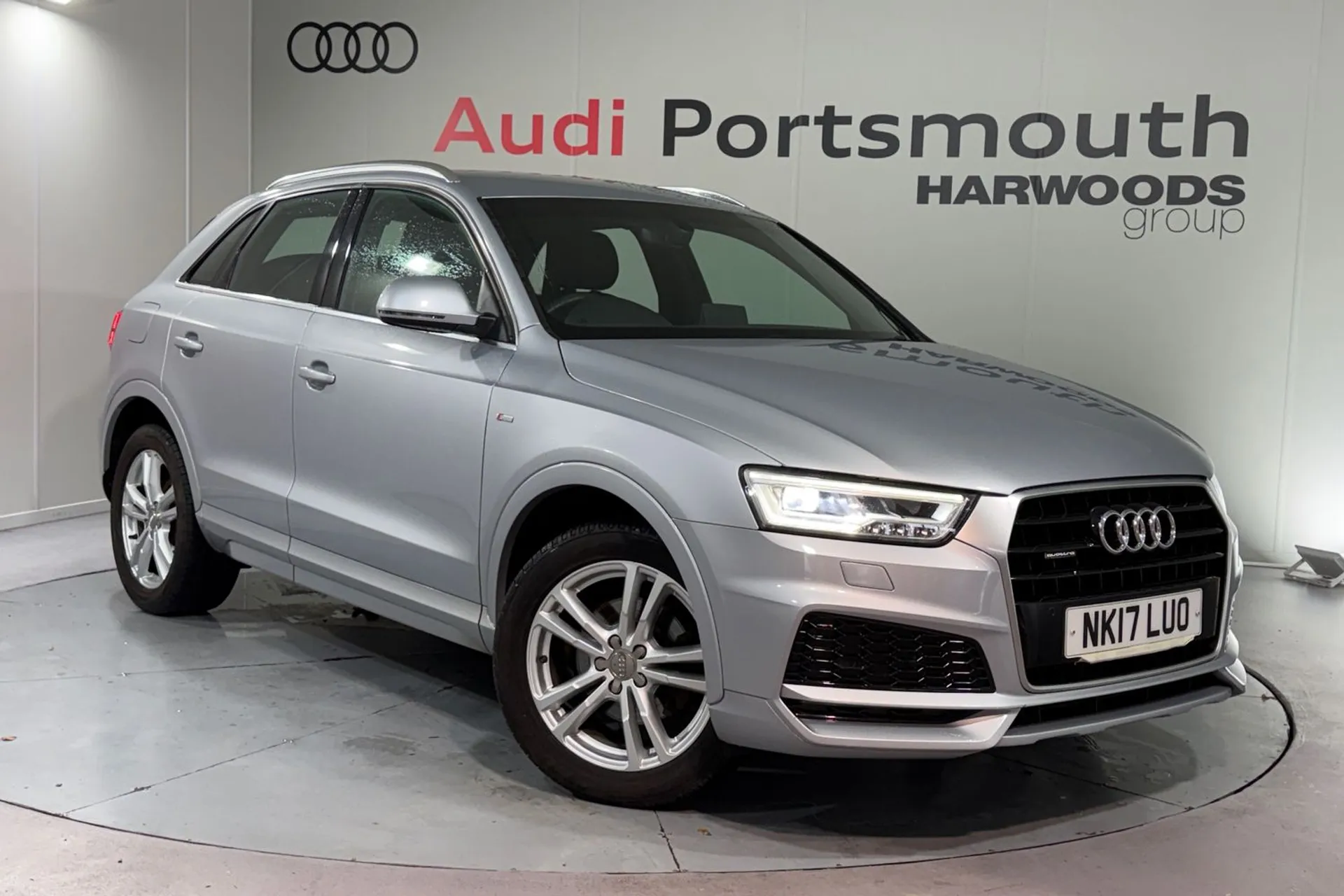 Audi Q3 focused image