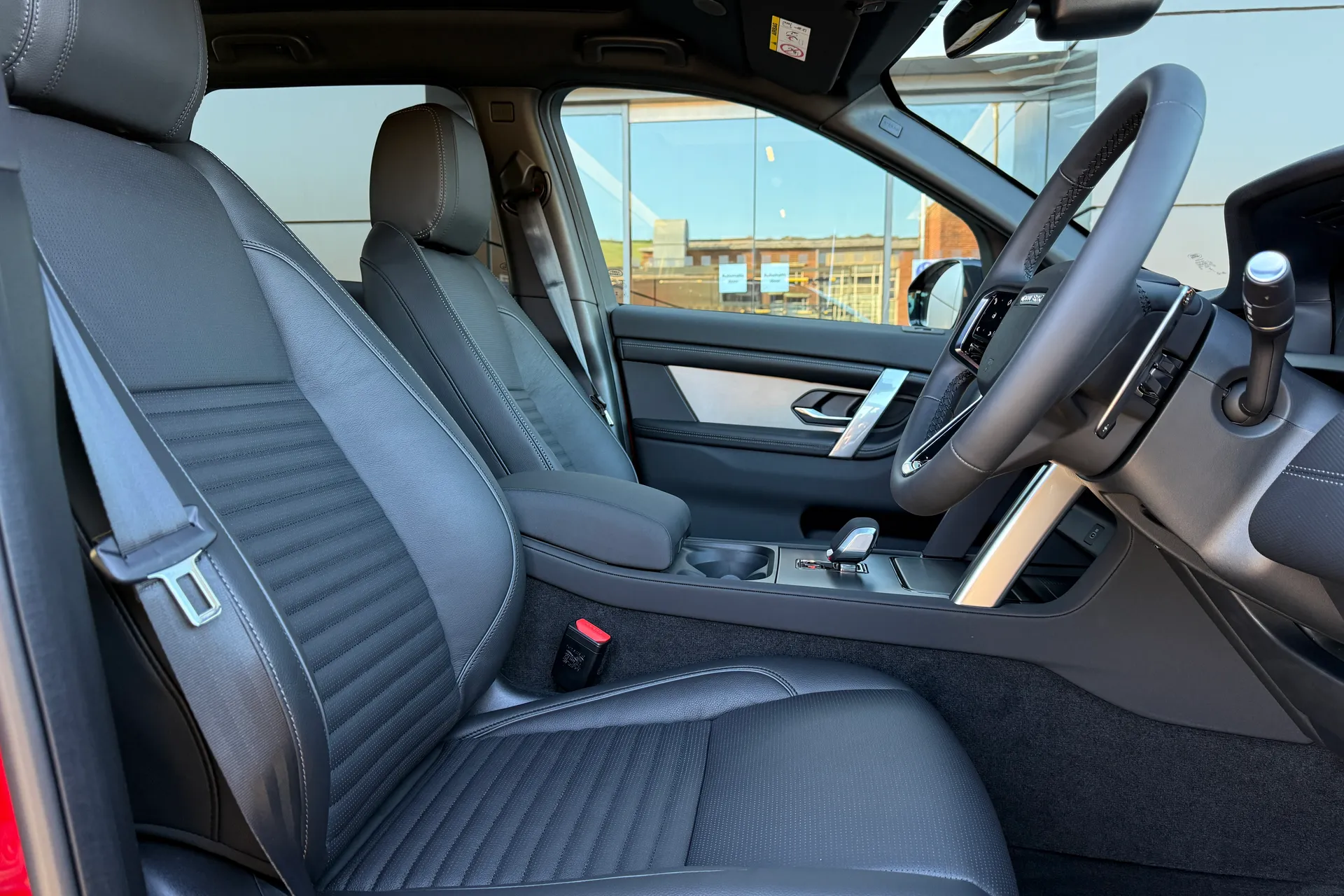 LAND ROVER DISCOVERY SPORT thumbnail image number 18