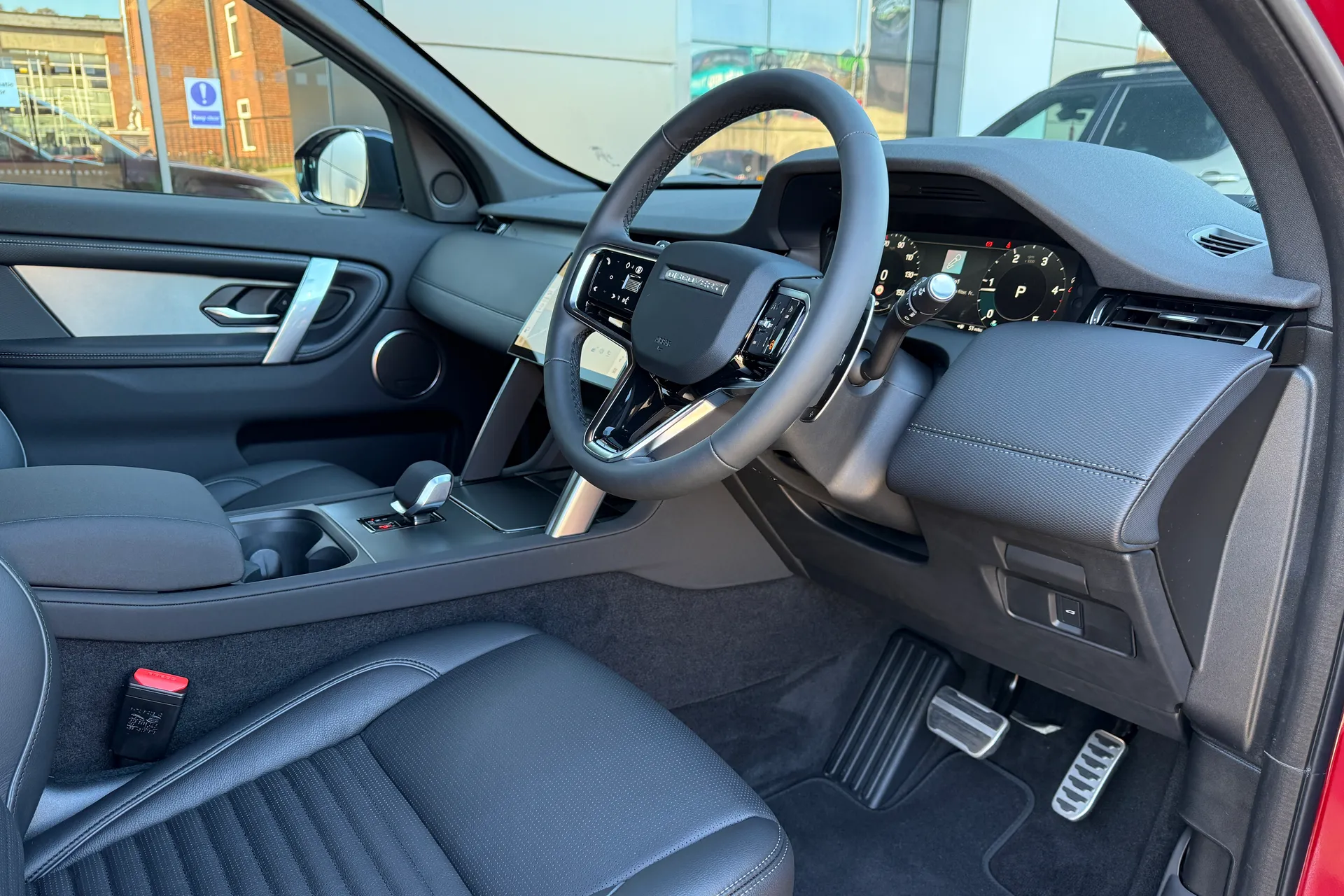 LAND ROVER DISCOVERY SPORT thumbnail image number 17