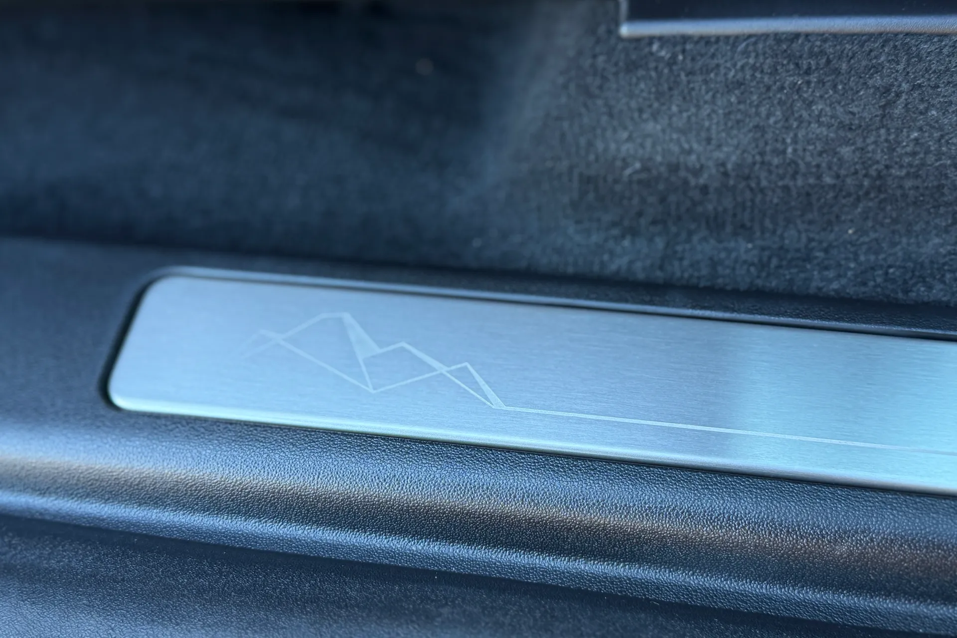 LAND ROVER DISCOVERY SPORT thumbnail image number 43