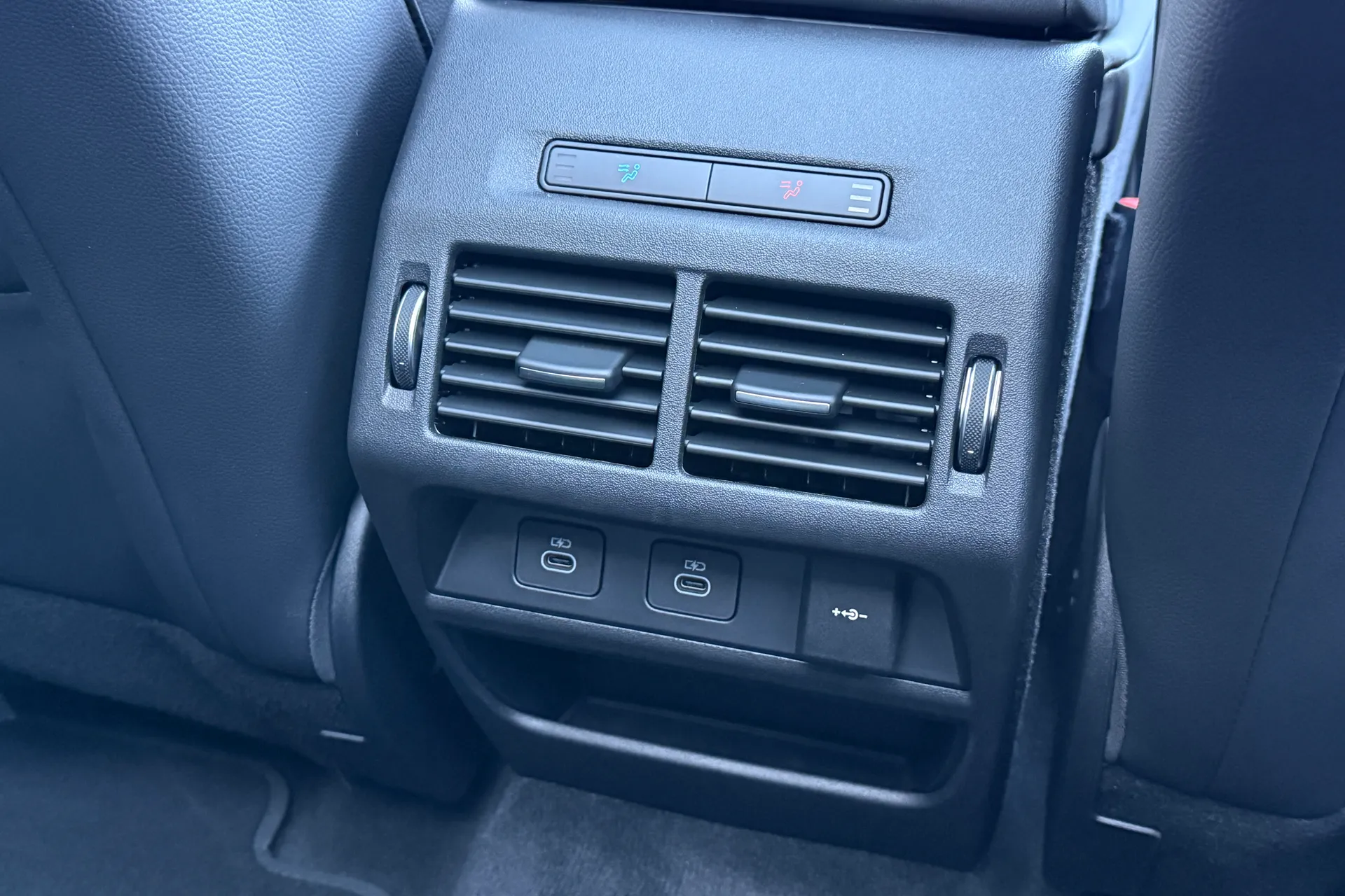 LAND ROVER DISCOVERY SPORT thumbnail image number 48