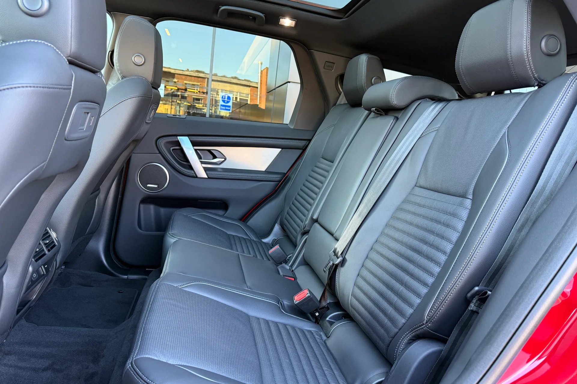 LAND ROVER DISCOVERY SPORT thumbnail image number 60