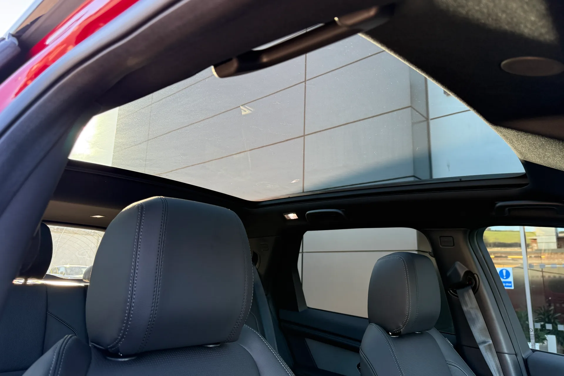 LAND ROVER DISCOVERY SPORT thumbnail image number 9