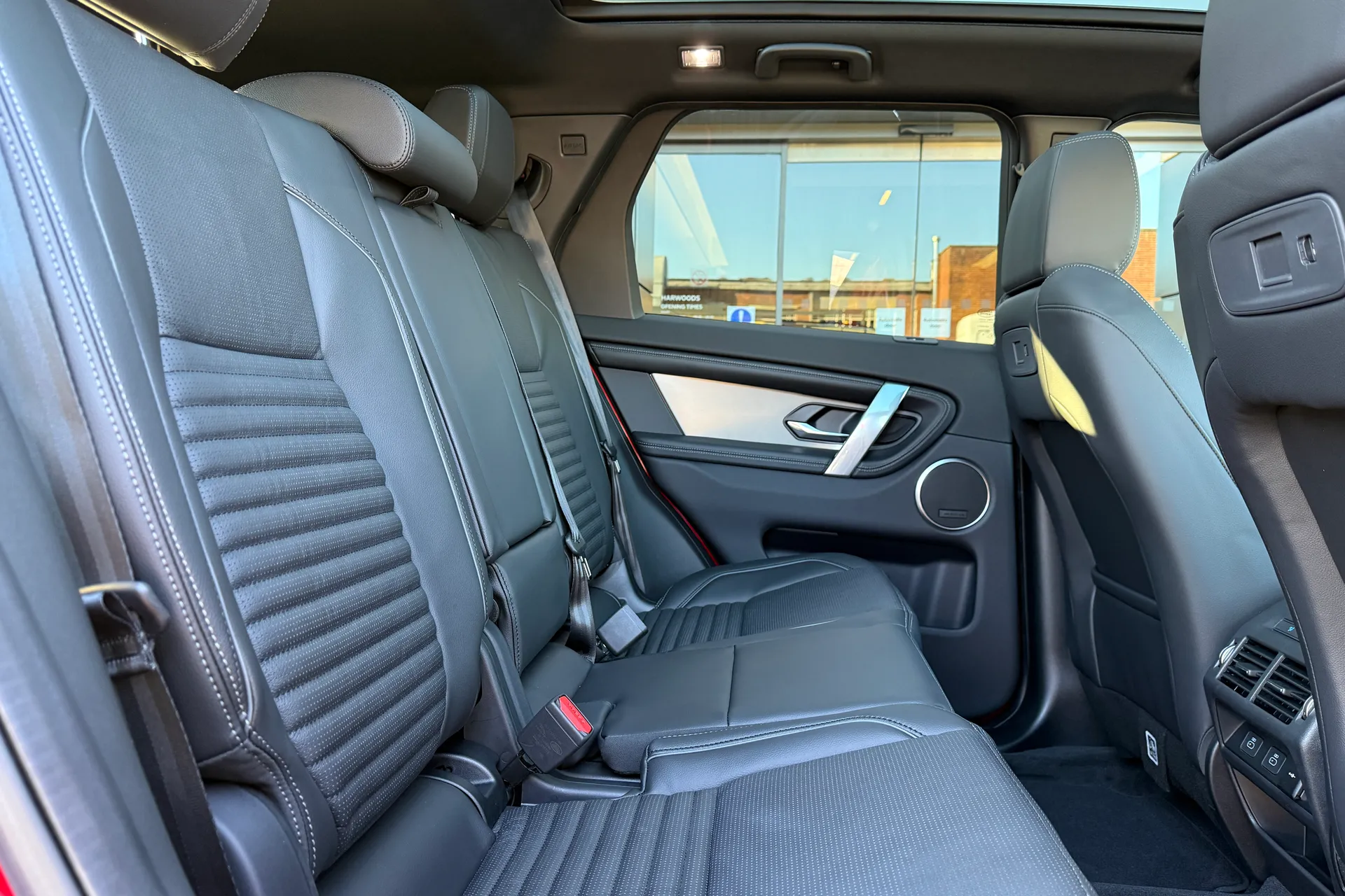 LAND ROVER DISCOVERY SPORT thumbnail image number 20