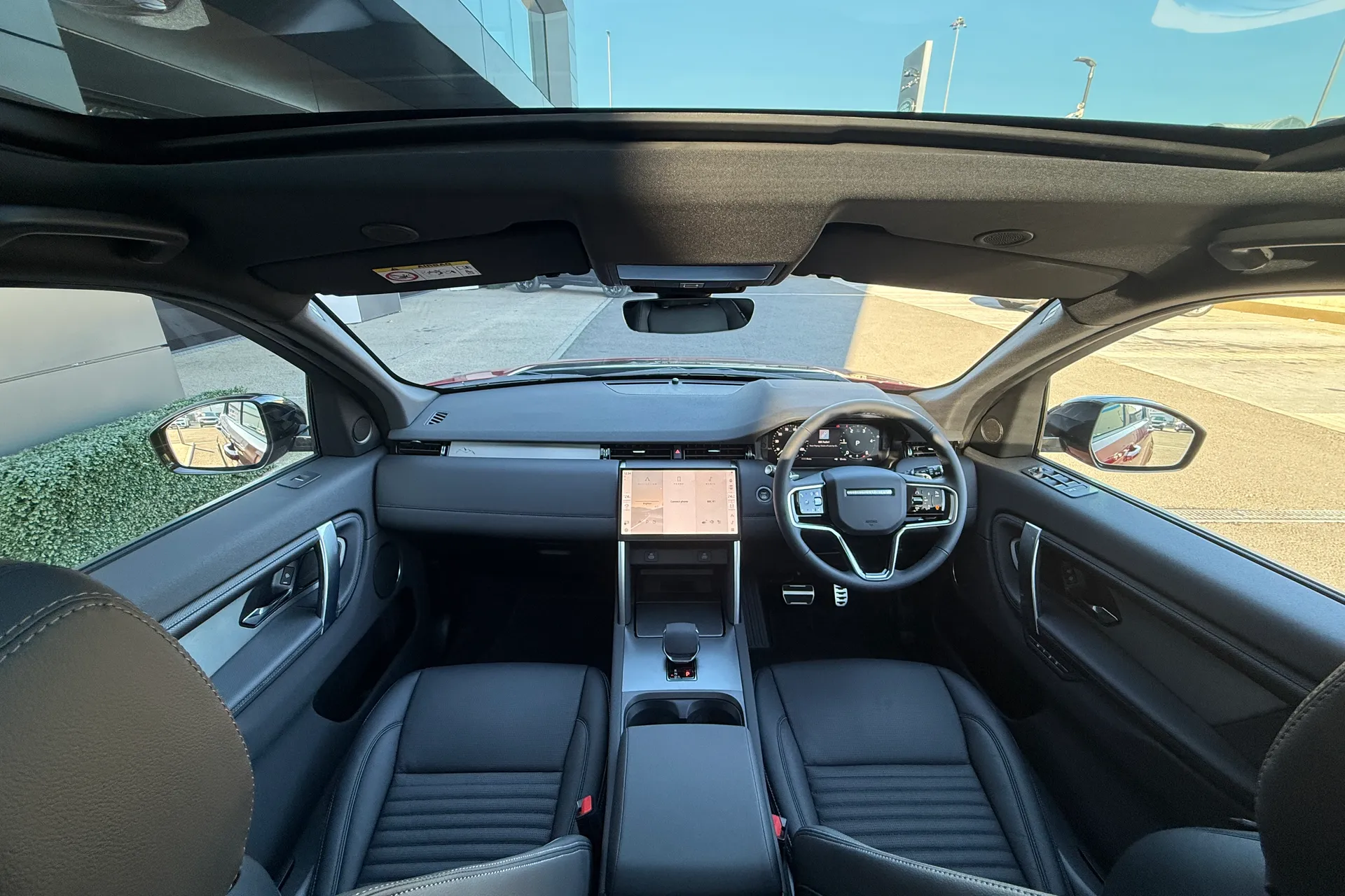 LAND ROVER DISCOVERY SPORT thumbnail image number 3