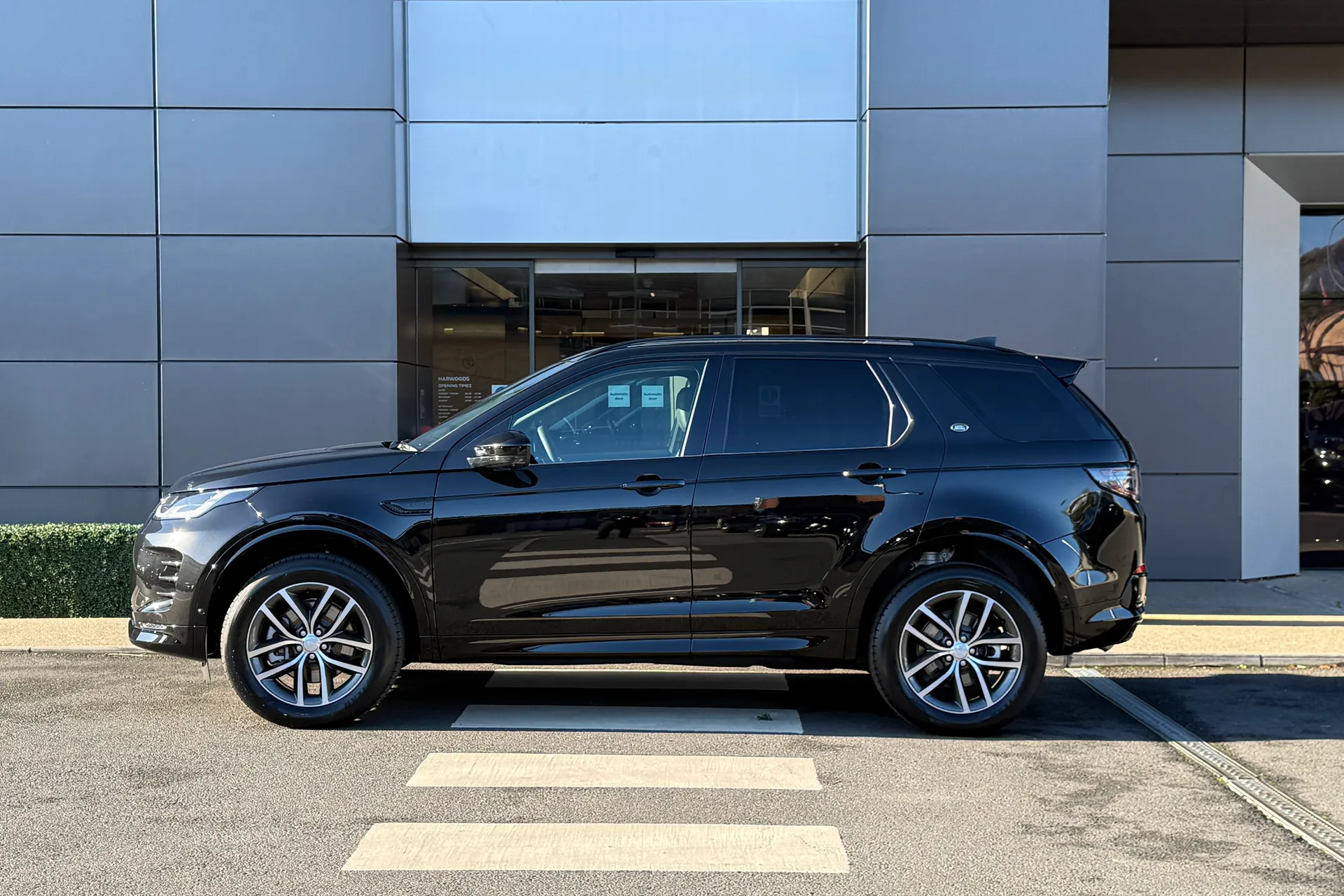 LAND ROVER DISCOVERY SPORT thumbnail image number 9