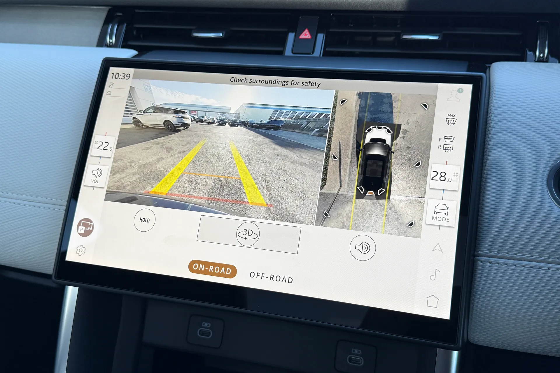 LAND ROVER DISCOVERY SPORT thumbnail image number 4