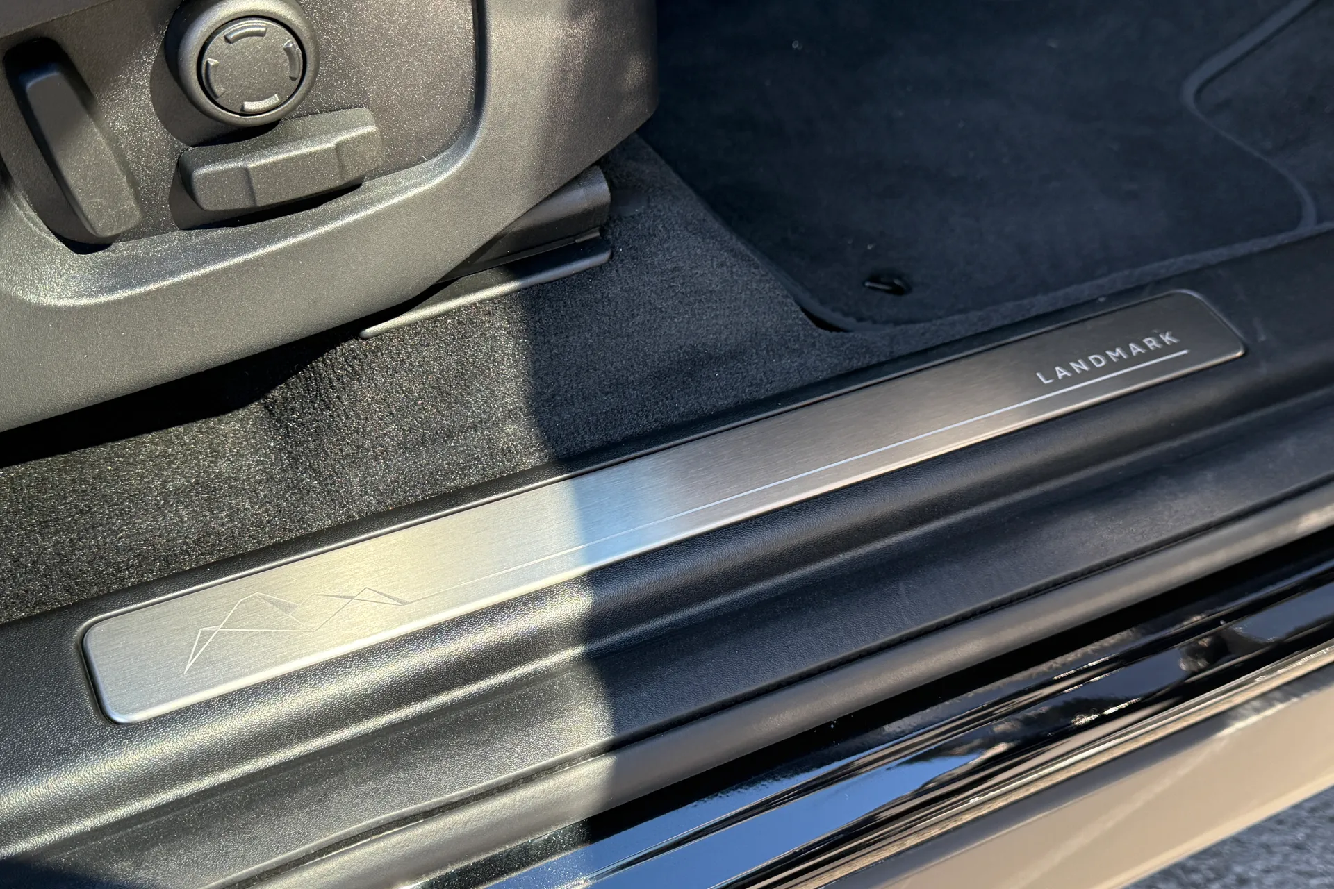 LAND ROVER DISCOVERY SPORT thumbnail image number 43