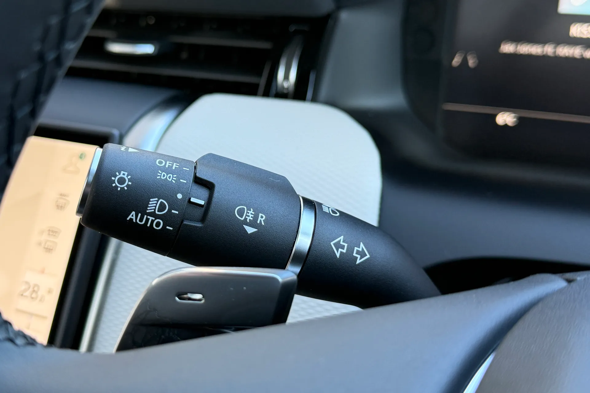 LAND ROVER DISCOVERY SPORT thumbnail image number 63