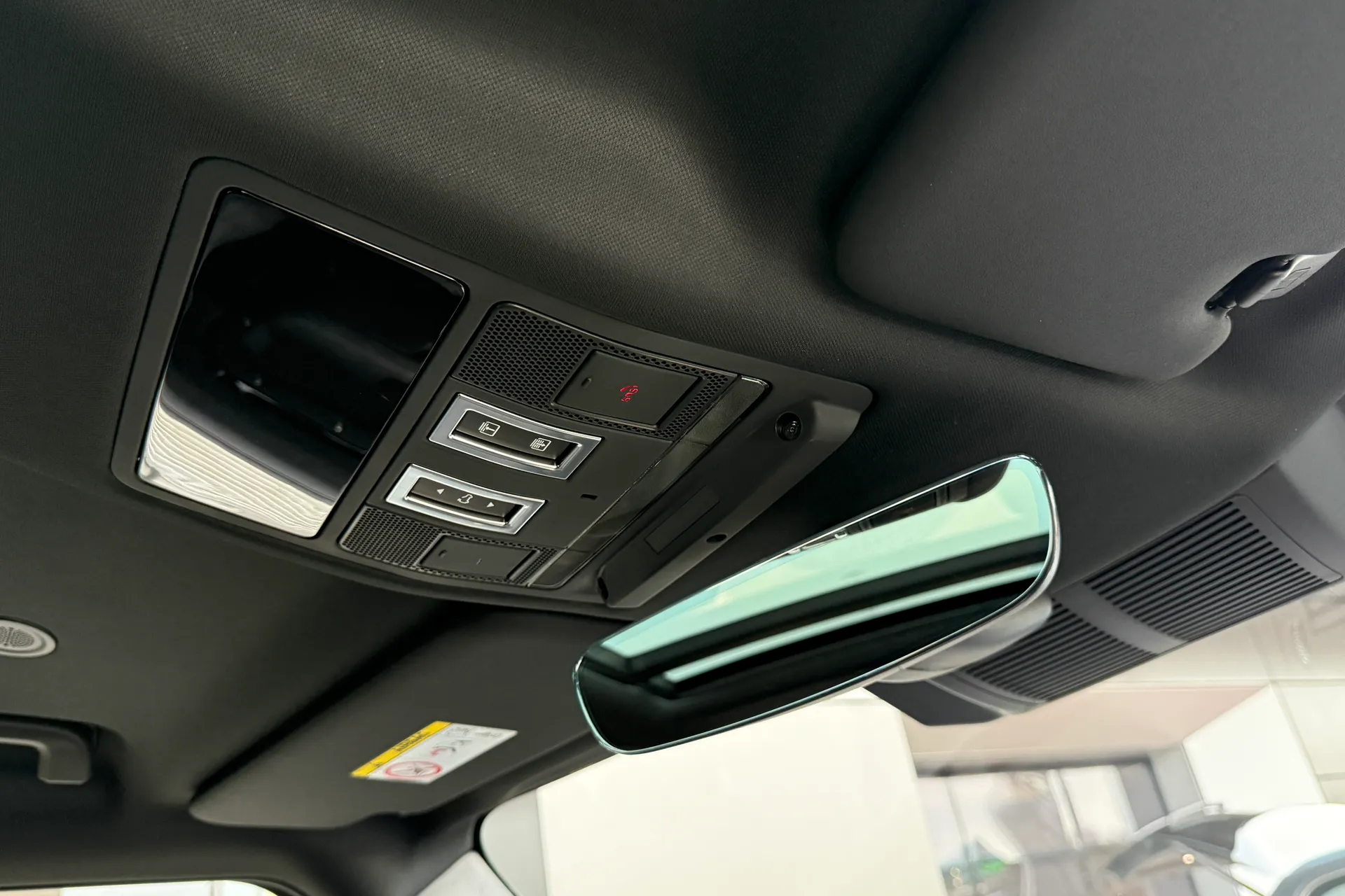 LAND ROVER Defender 90 thumbnail image number 61