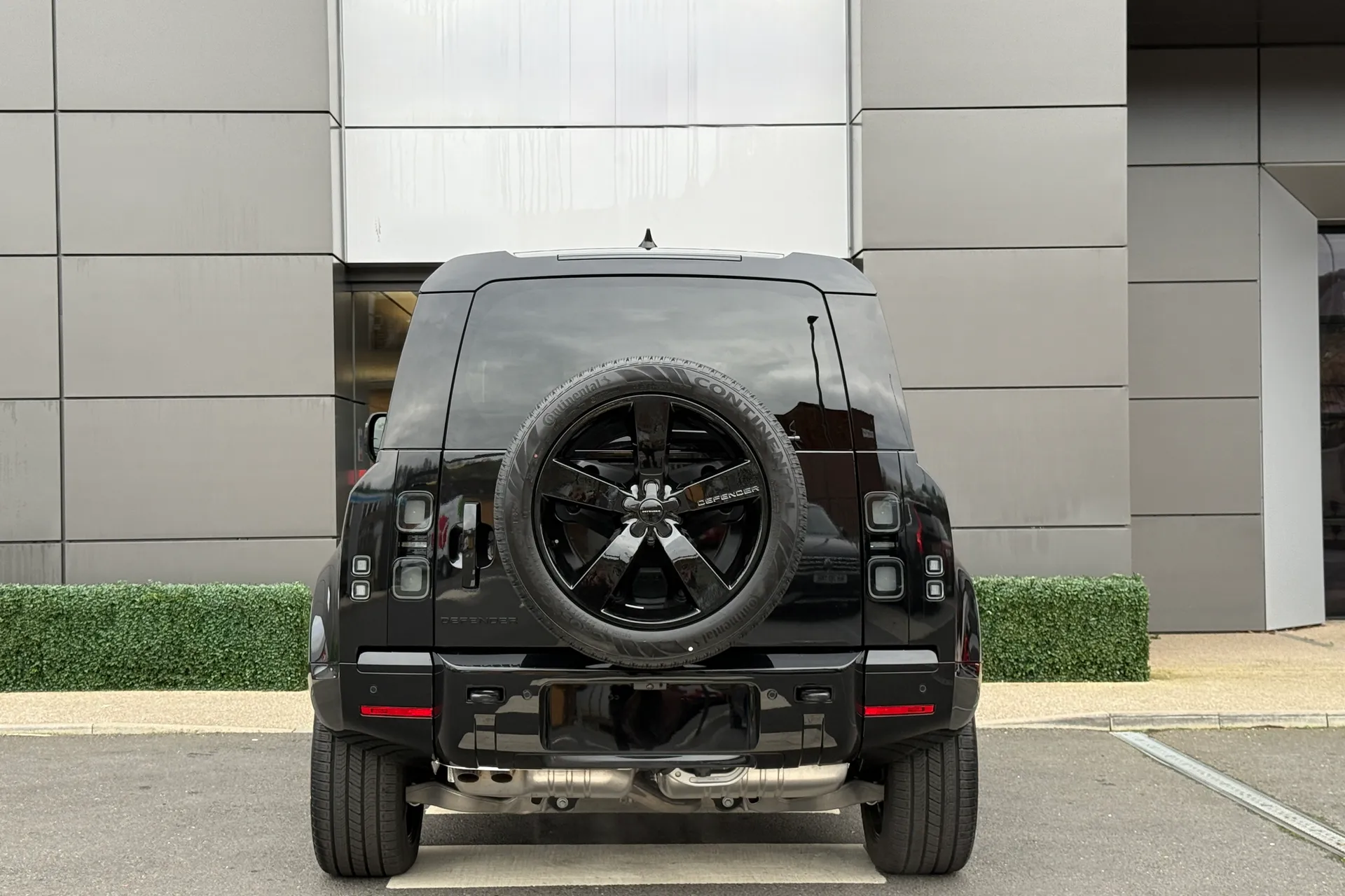 LAND ROVER Defender 90 thumbnail image number 15