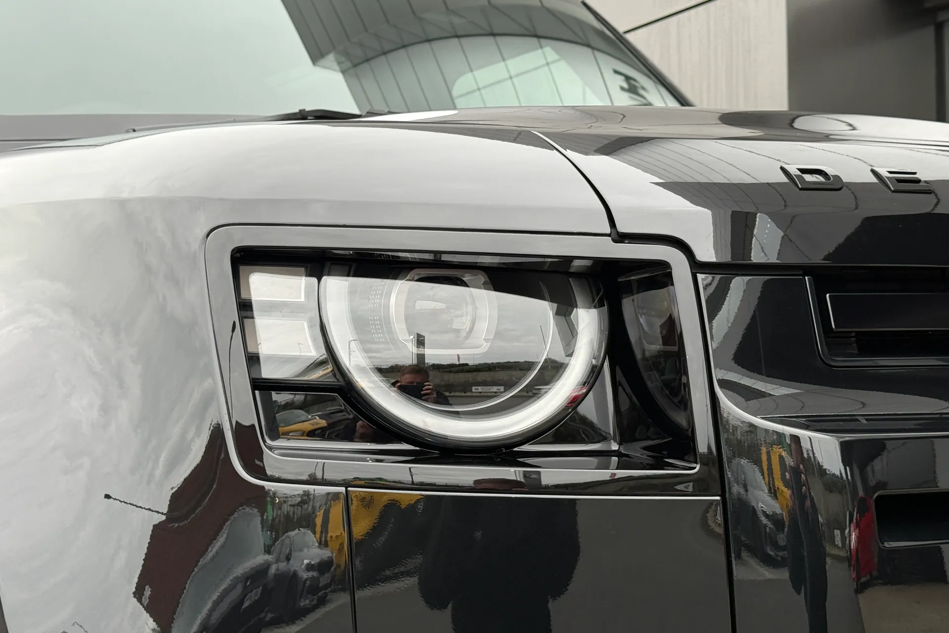 LAND ROVER Defender 90 thumbnail image number 27