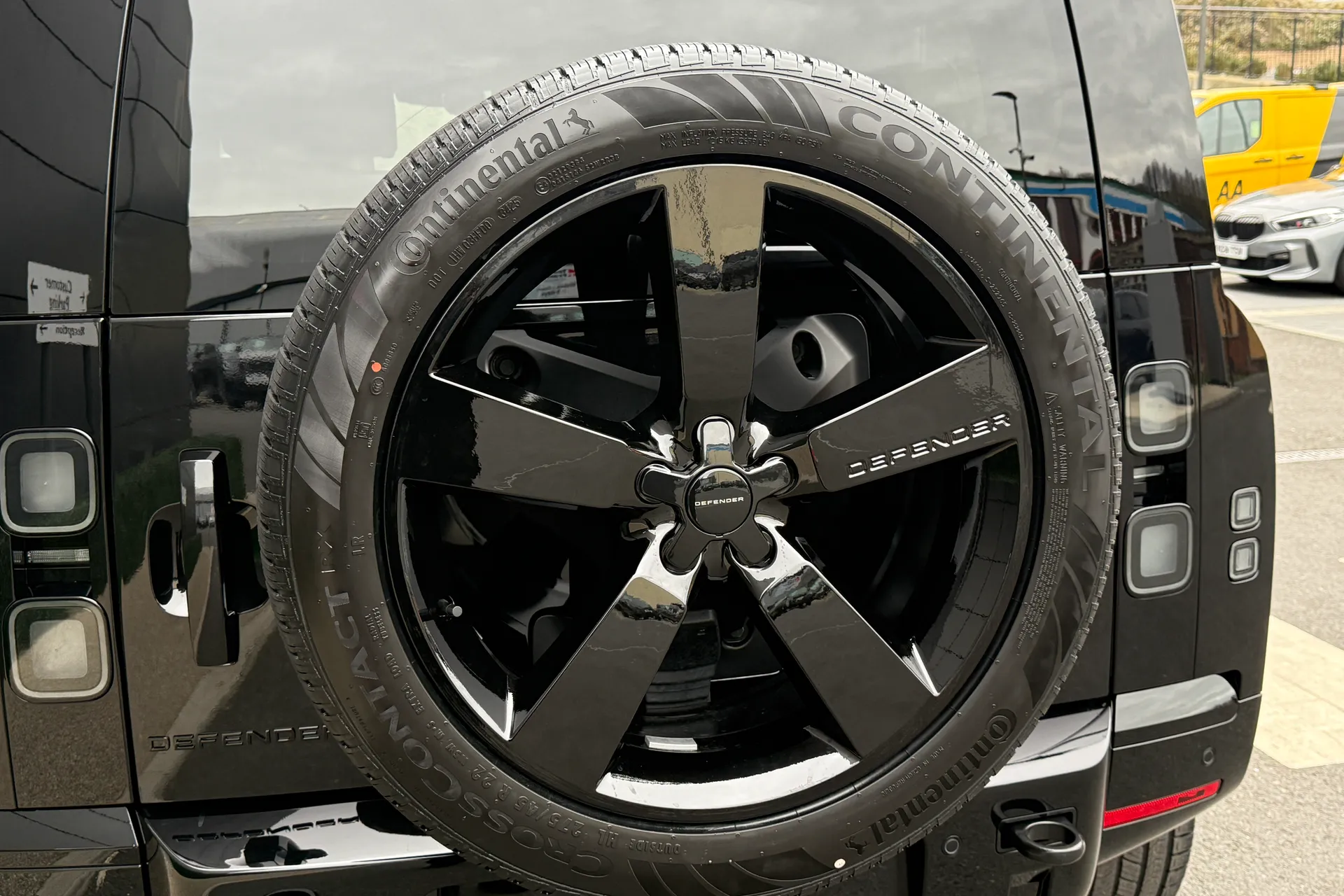 LAND ROVER Defender 90 thumbnail image number 41