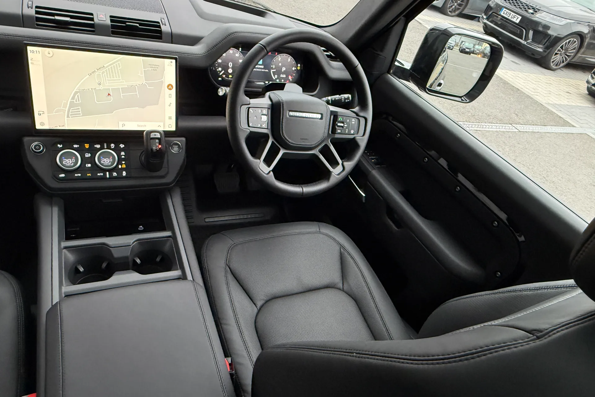 LAND ROVER Defender 90 thumbnail image number 51