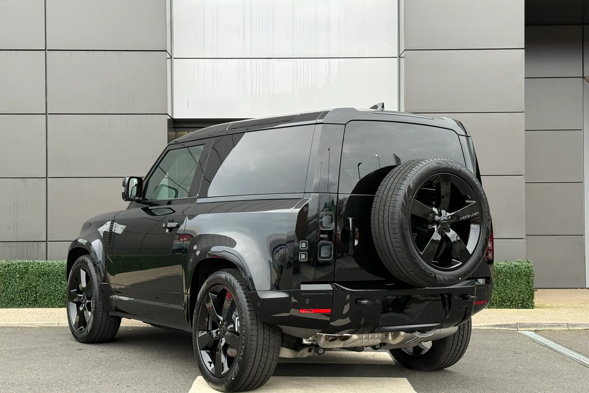 LAND ROVER Defender 90 thumbnail image number 16