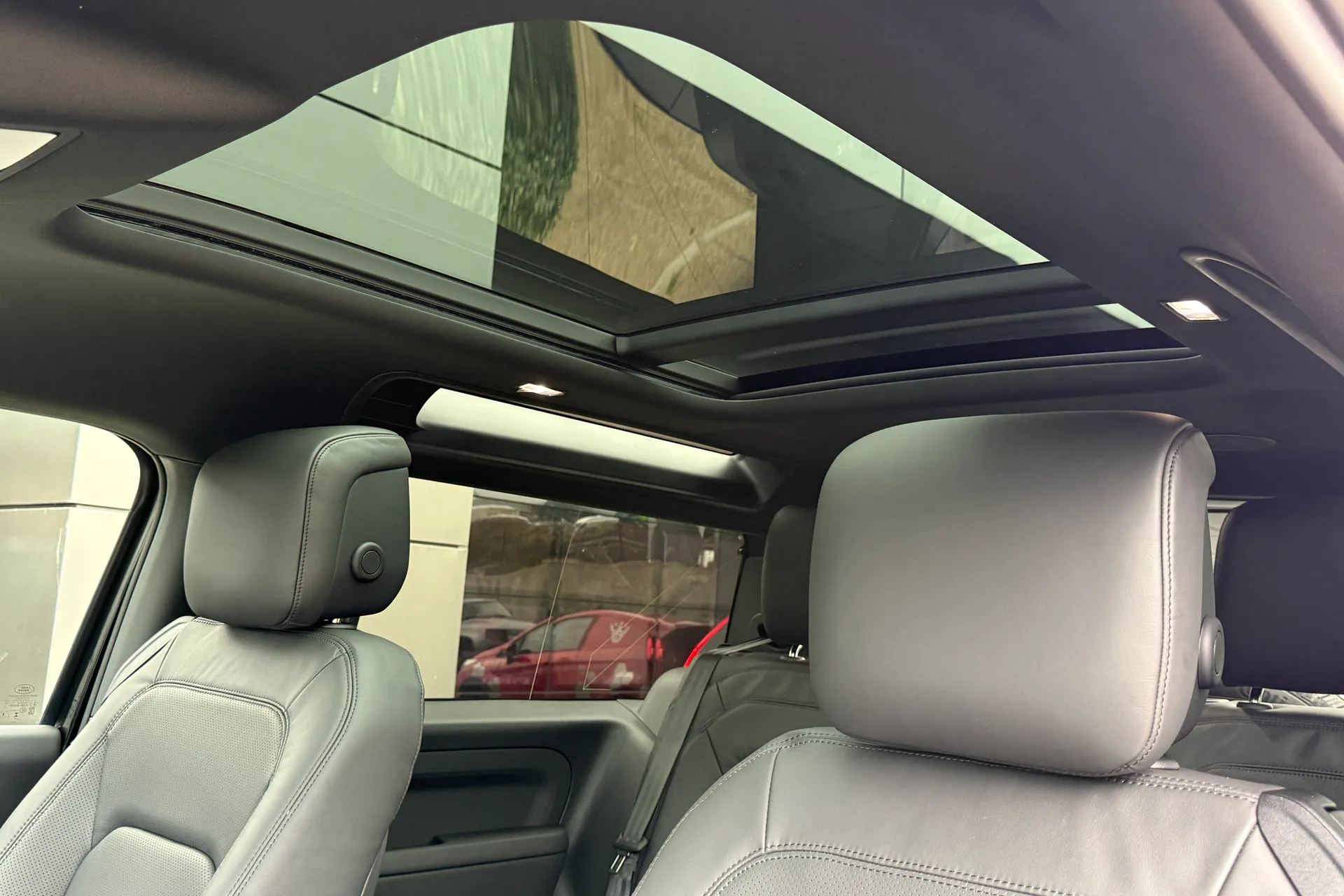 LAND ROVER Defender 90 thumbnail image number 54