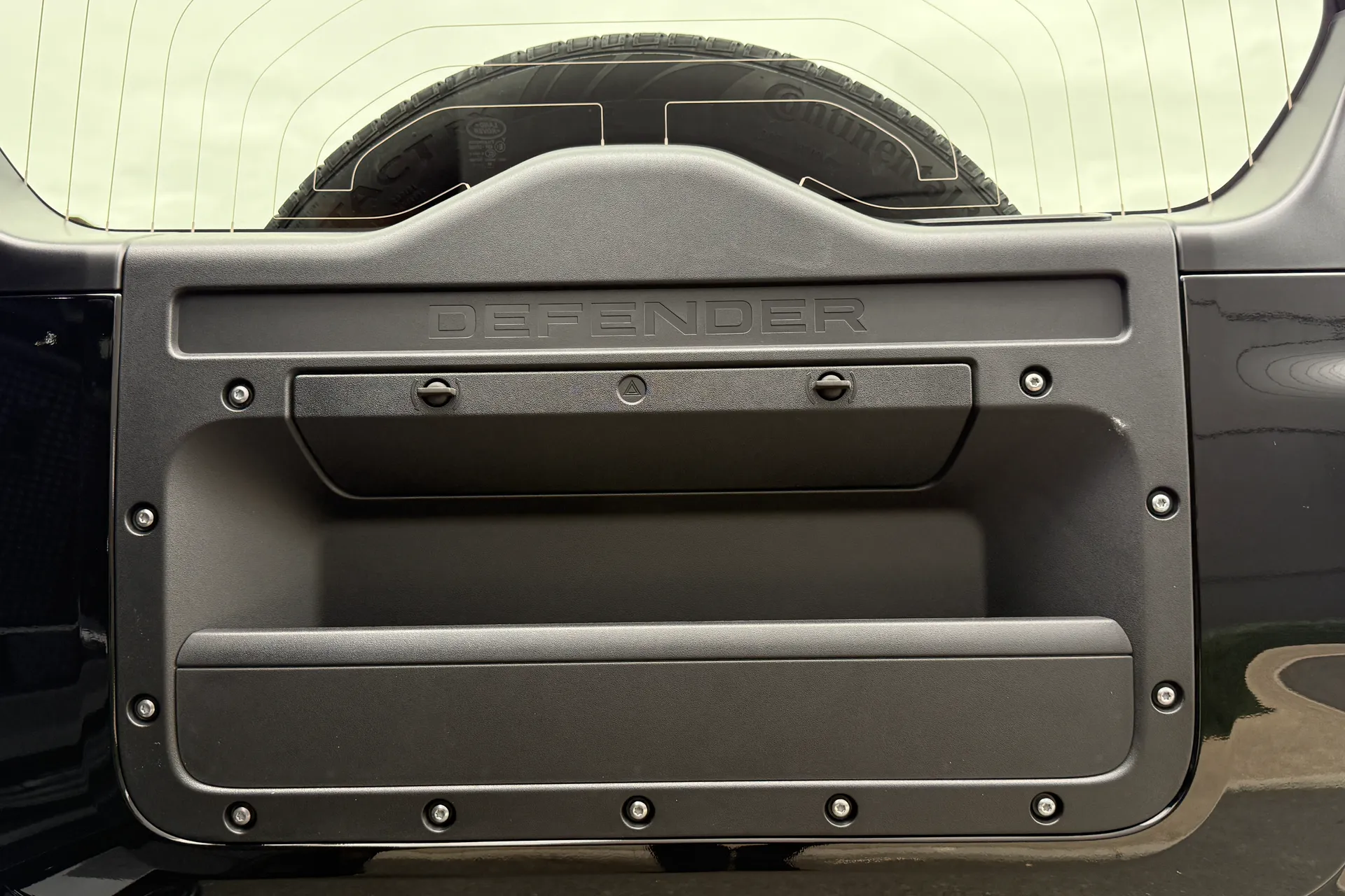 LAND ROVER Defender 90 thumbnail image number 44