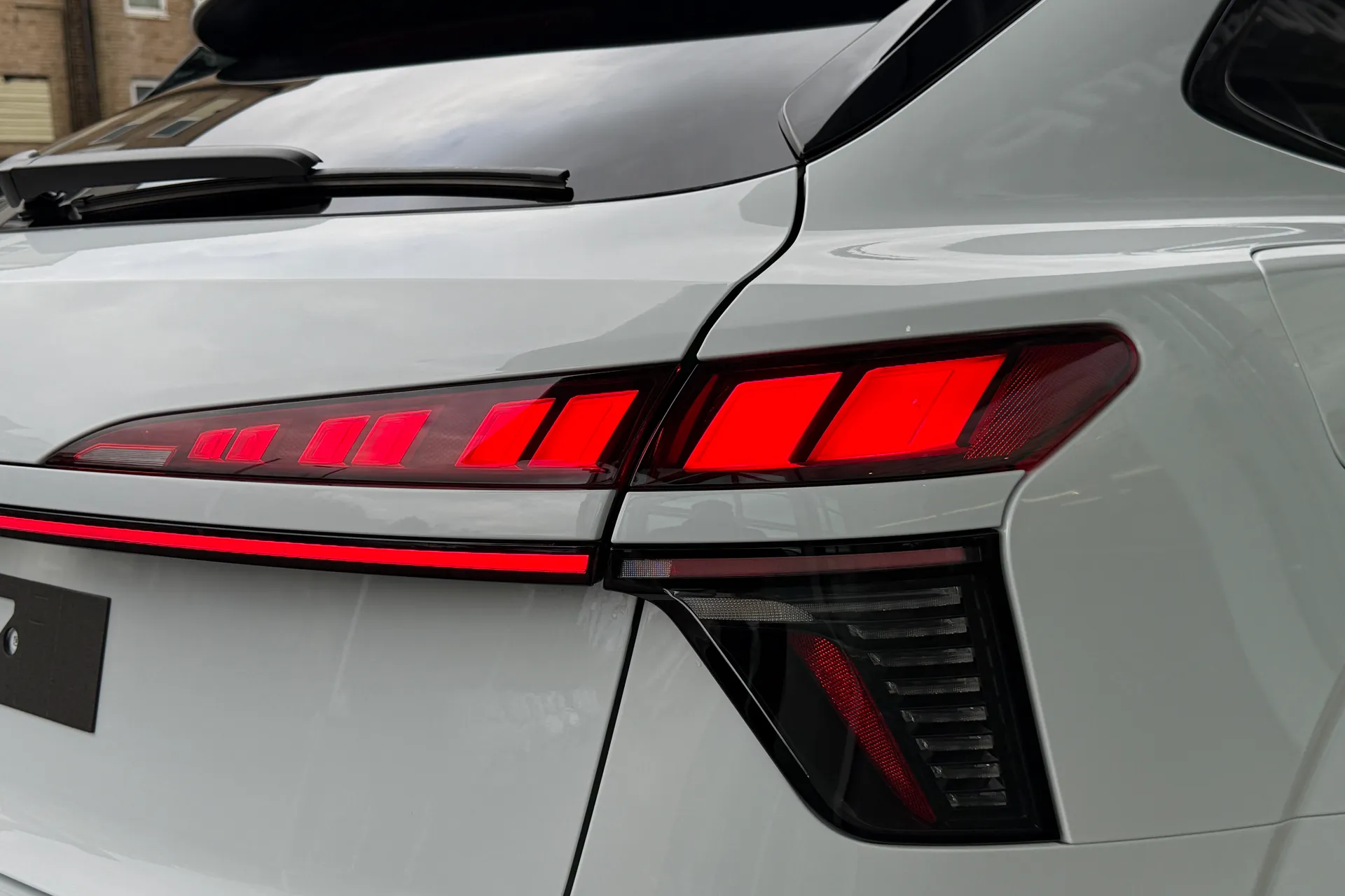 Audi Q3 thumbnail image number 44