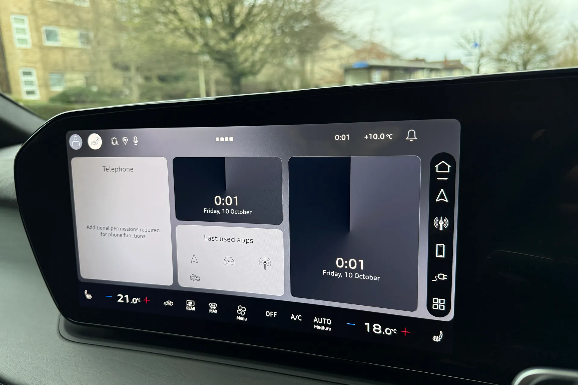 Audi Q3 thumbnail image number 9