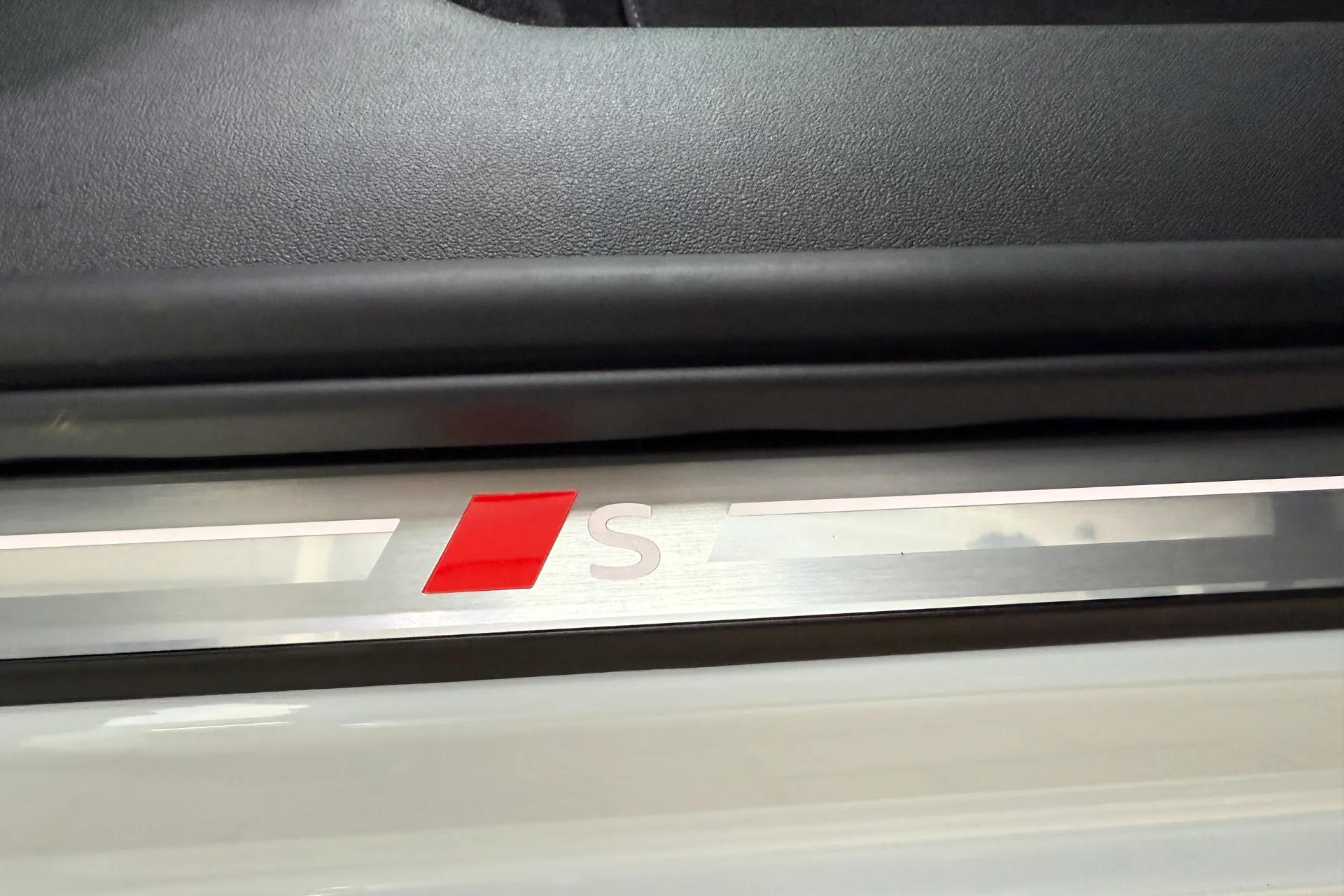 Audi Q3 thumbnail image number 29