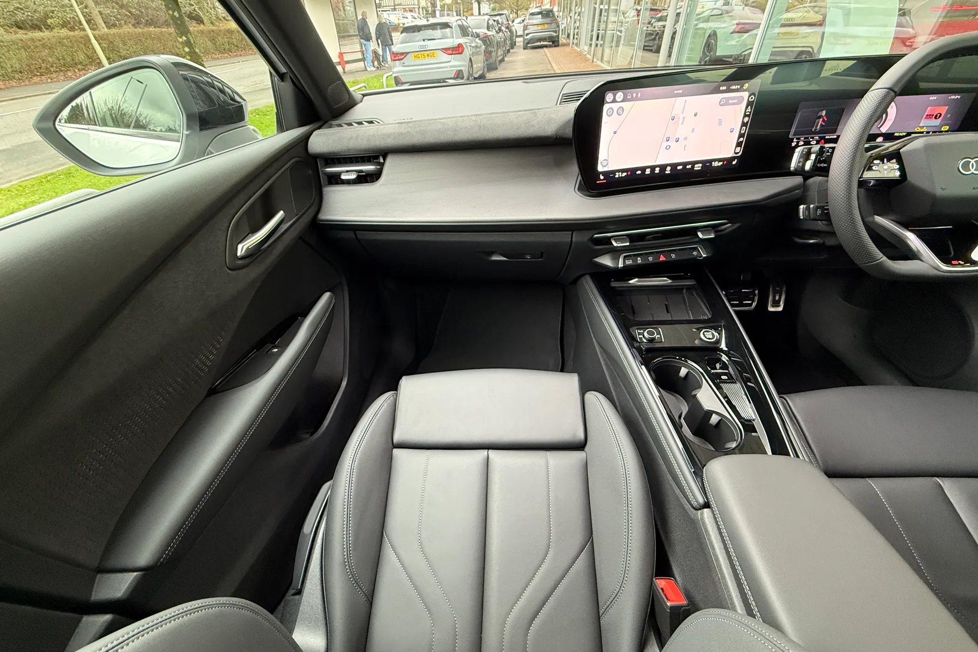 Audi Q3 thumbnail image number 41