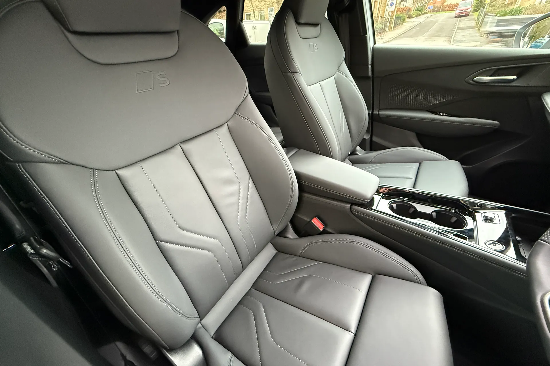 Audi Q3 thumbnail image number 34
