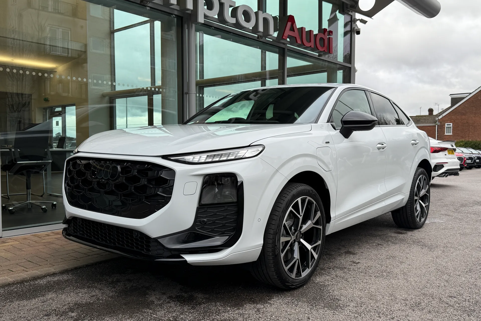 Audi Q3 thumbnail image number 54