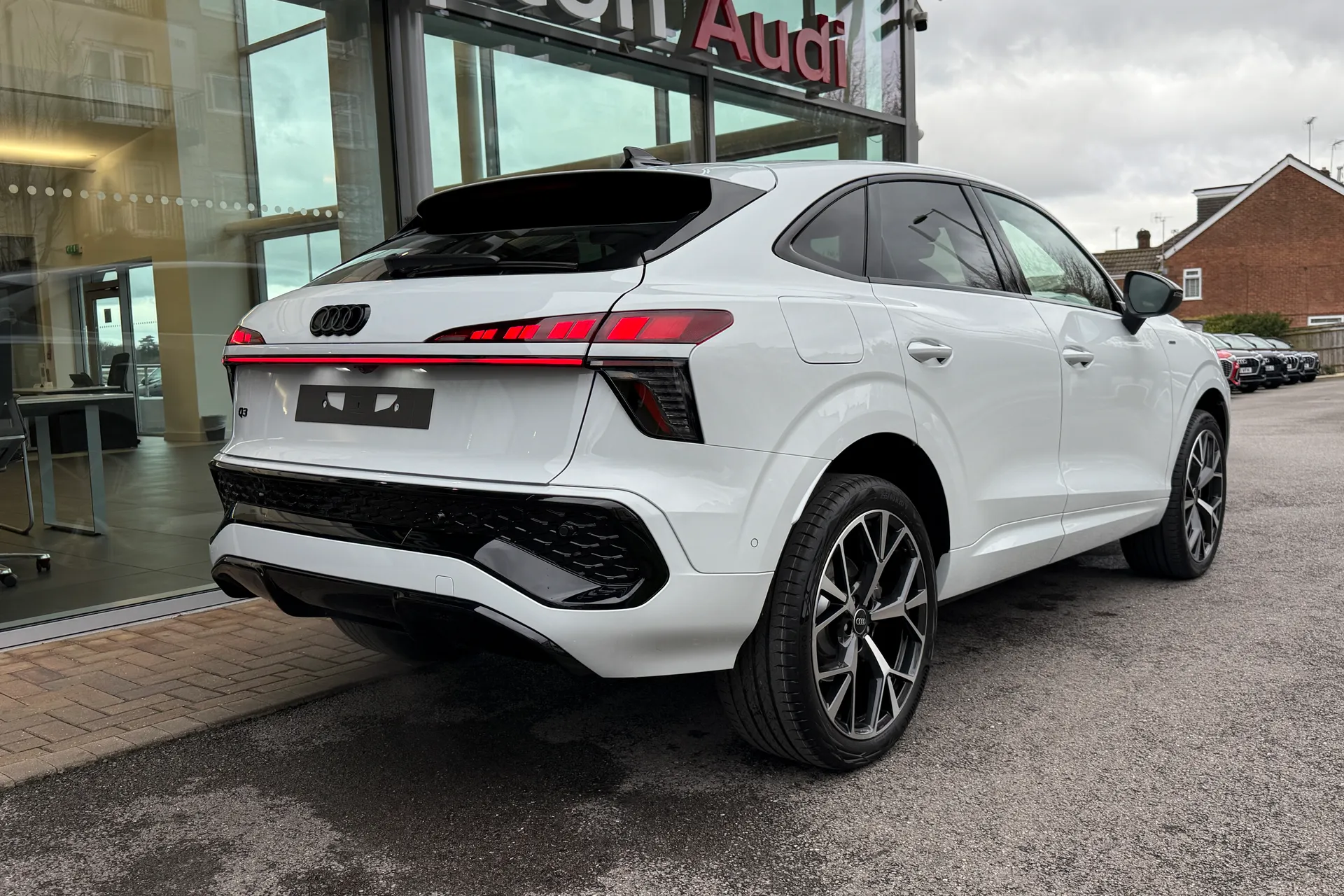 Audi Q3 thumbnail image number 57