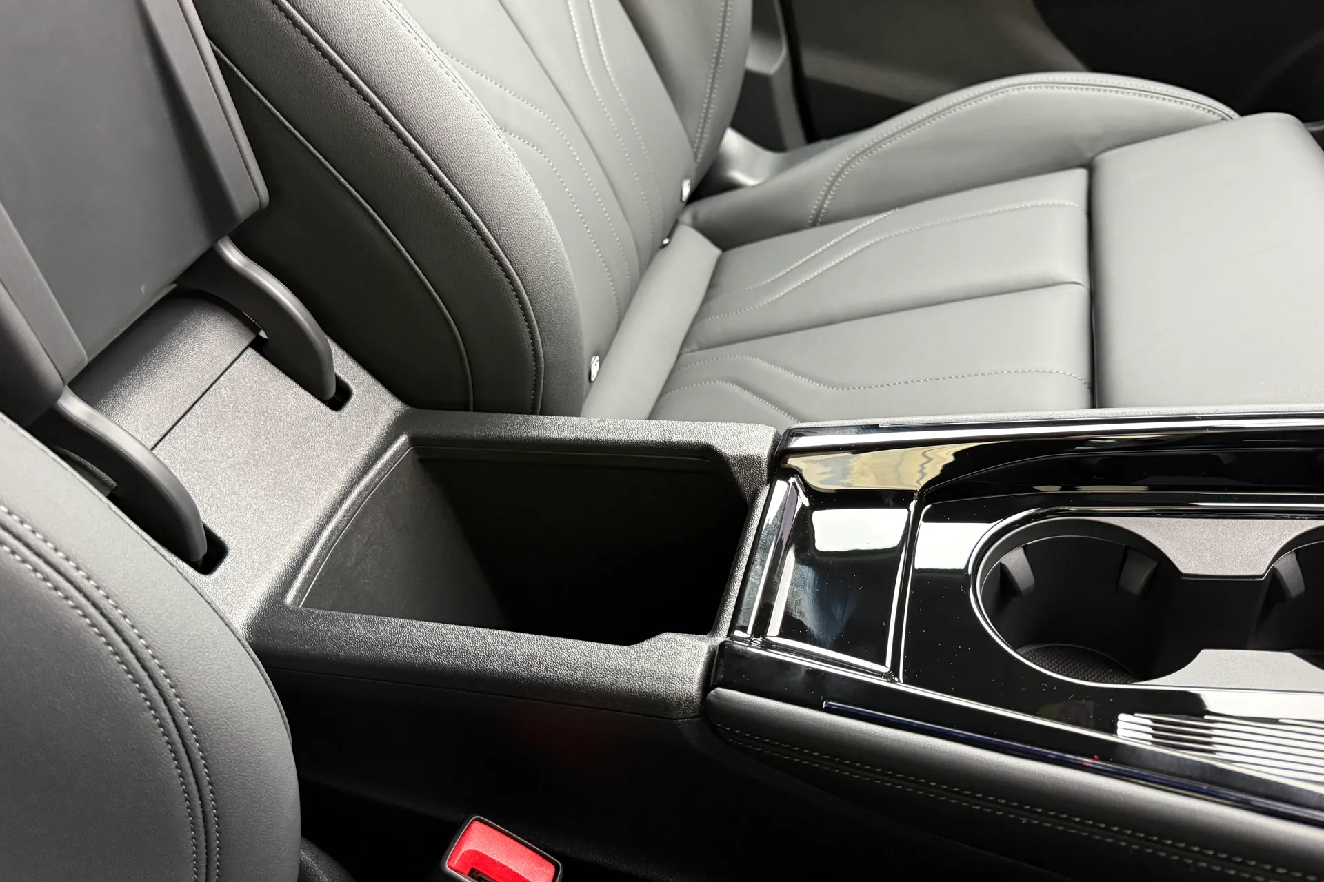 Audi Q3 thumbnail image number 28