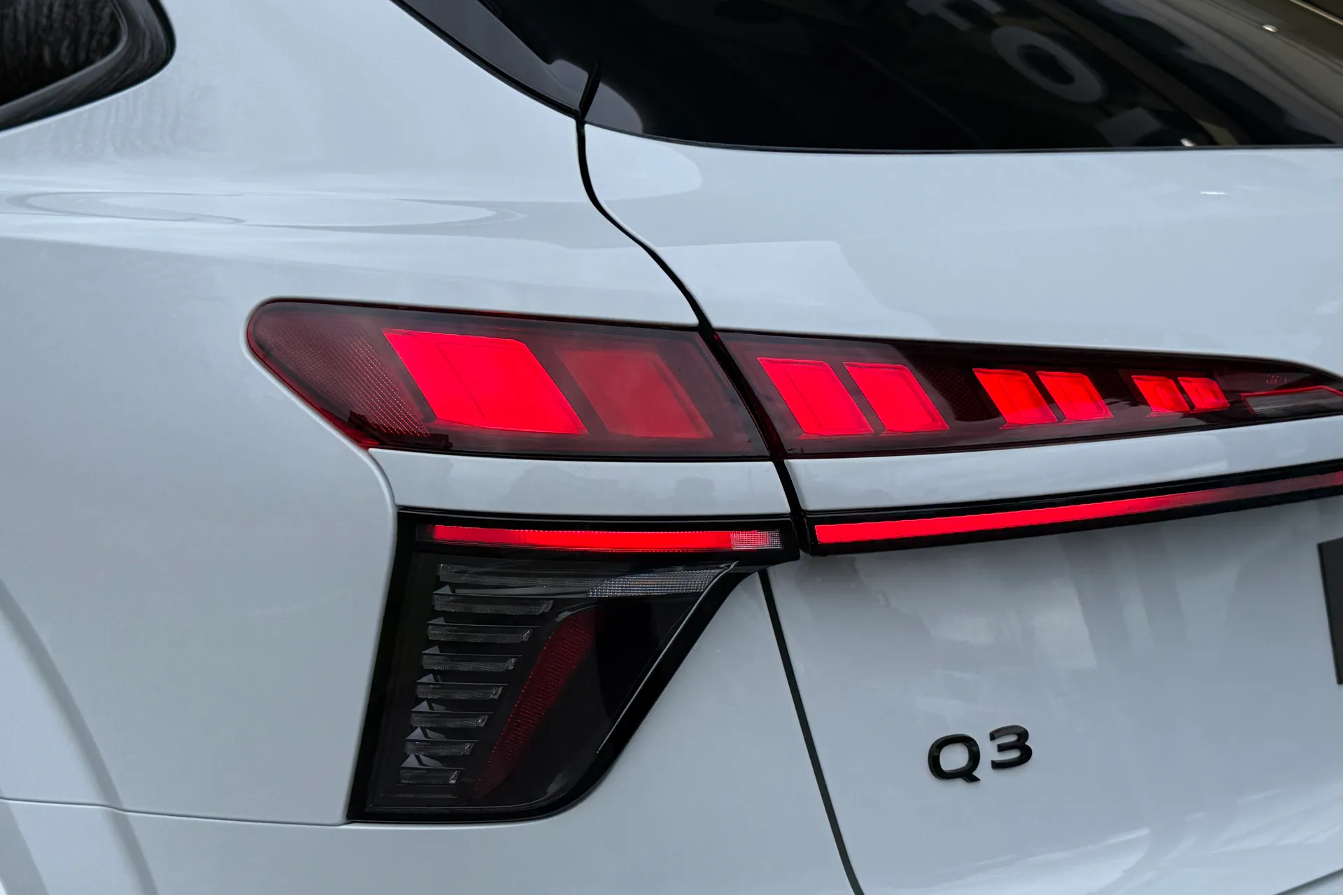 Audi Q3 thumbnail image number 47