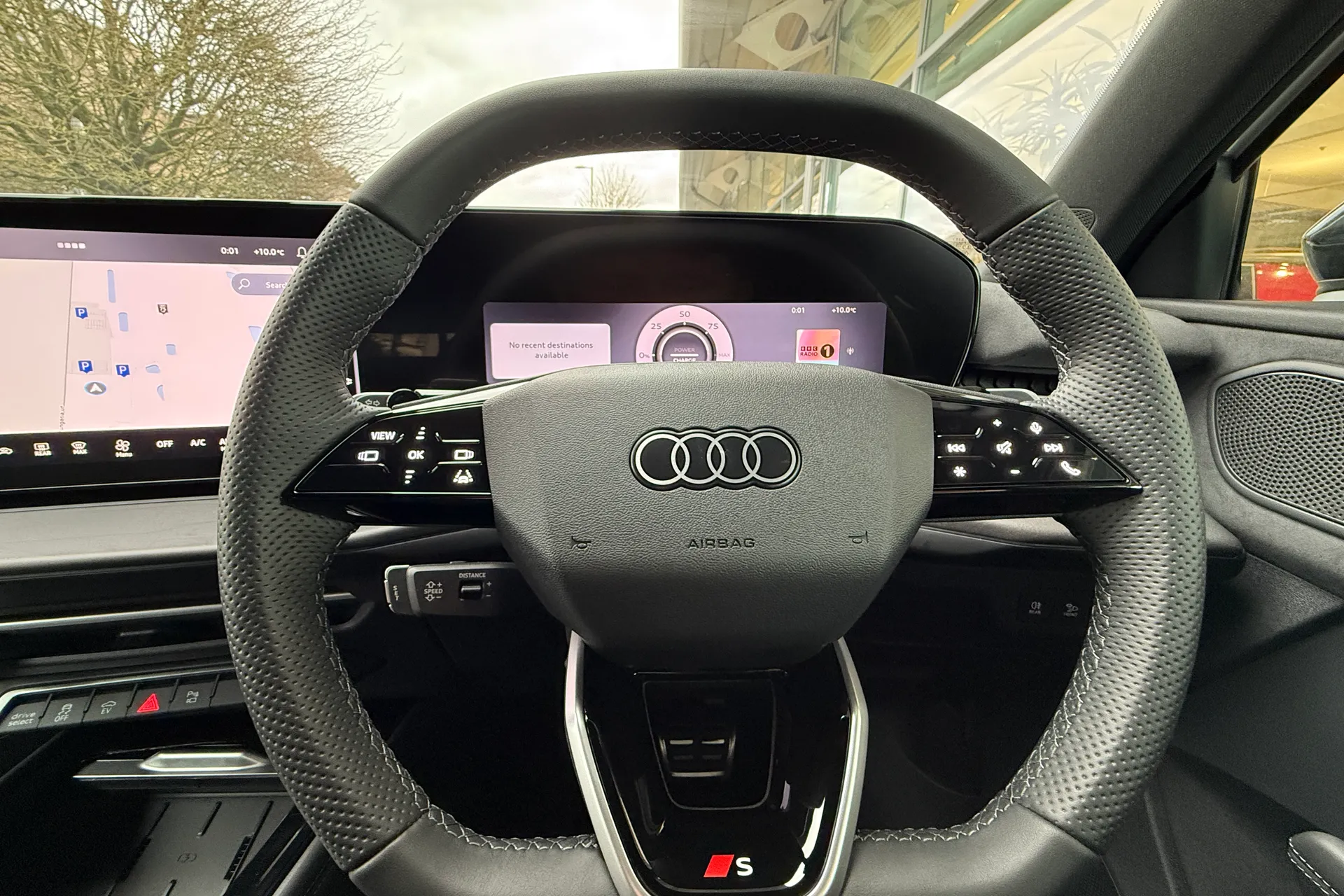 Audi Q3 thumbnail image number 13