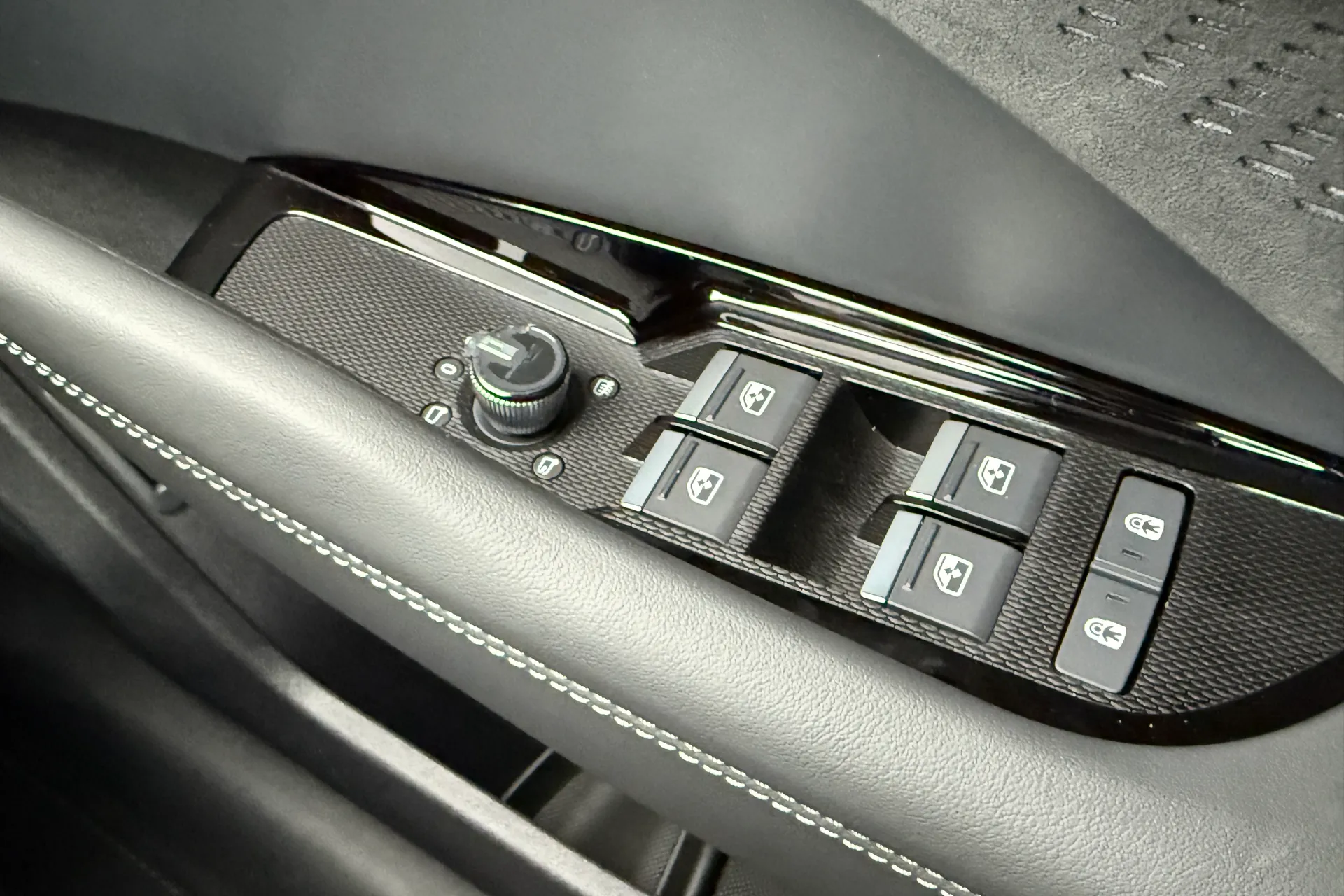 Audi Q3 thumbnail image number 22