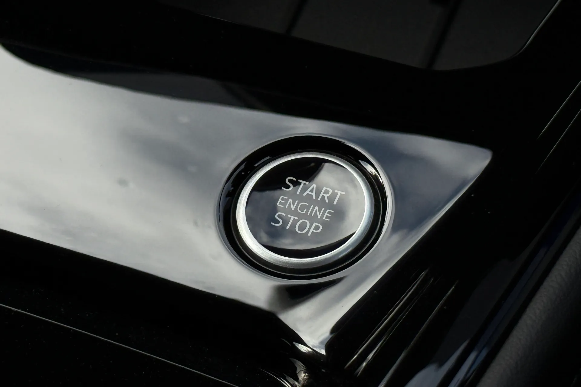 Audi Q3 thumbnail image number 23