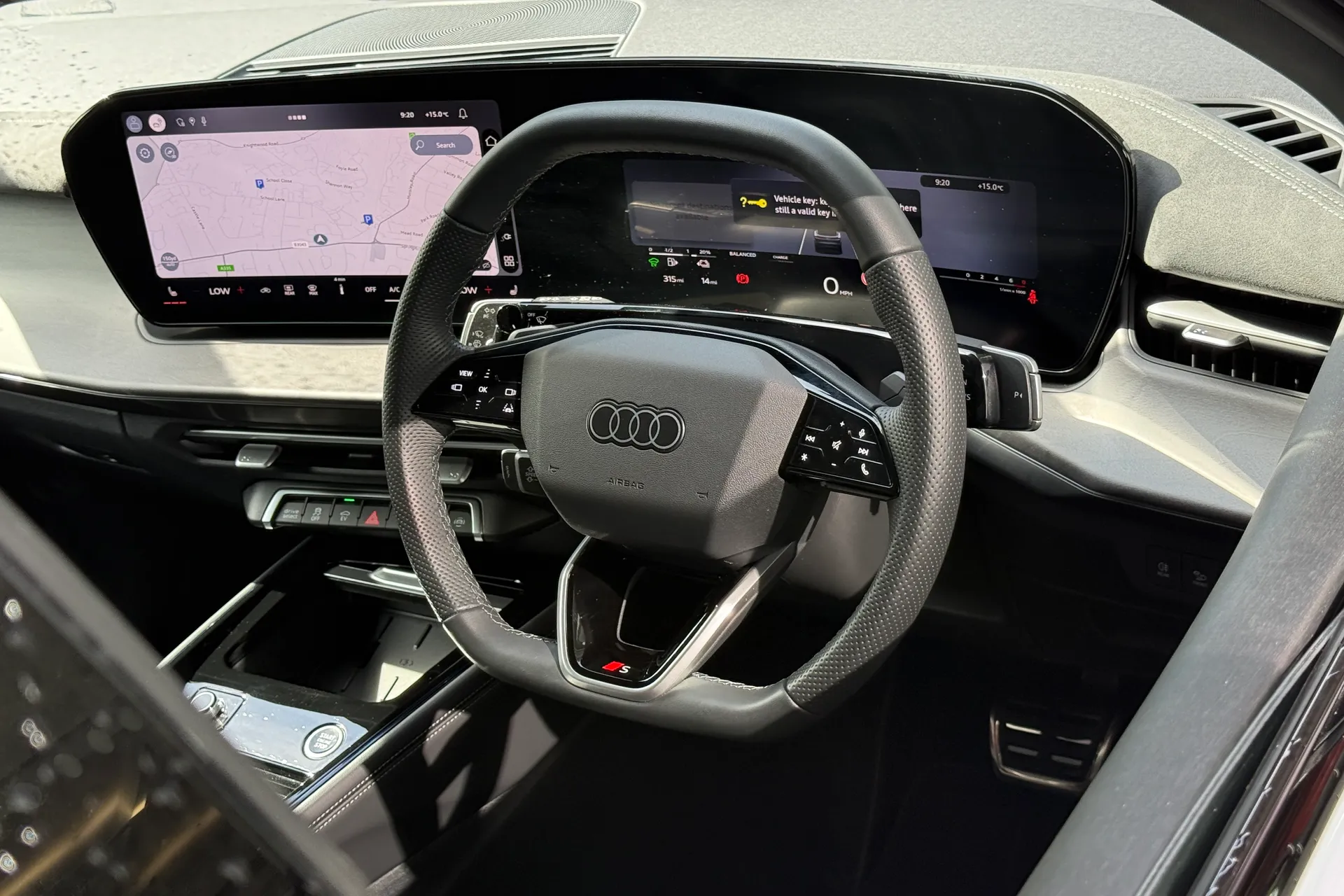 Audi Q3 thumbnail image number 32