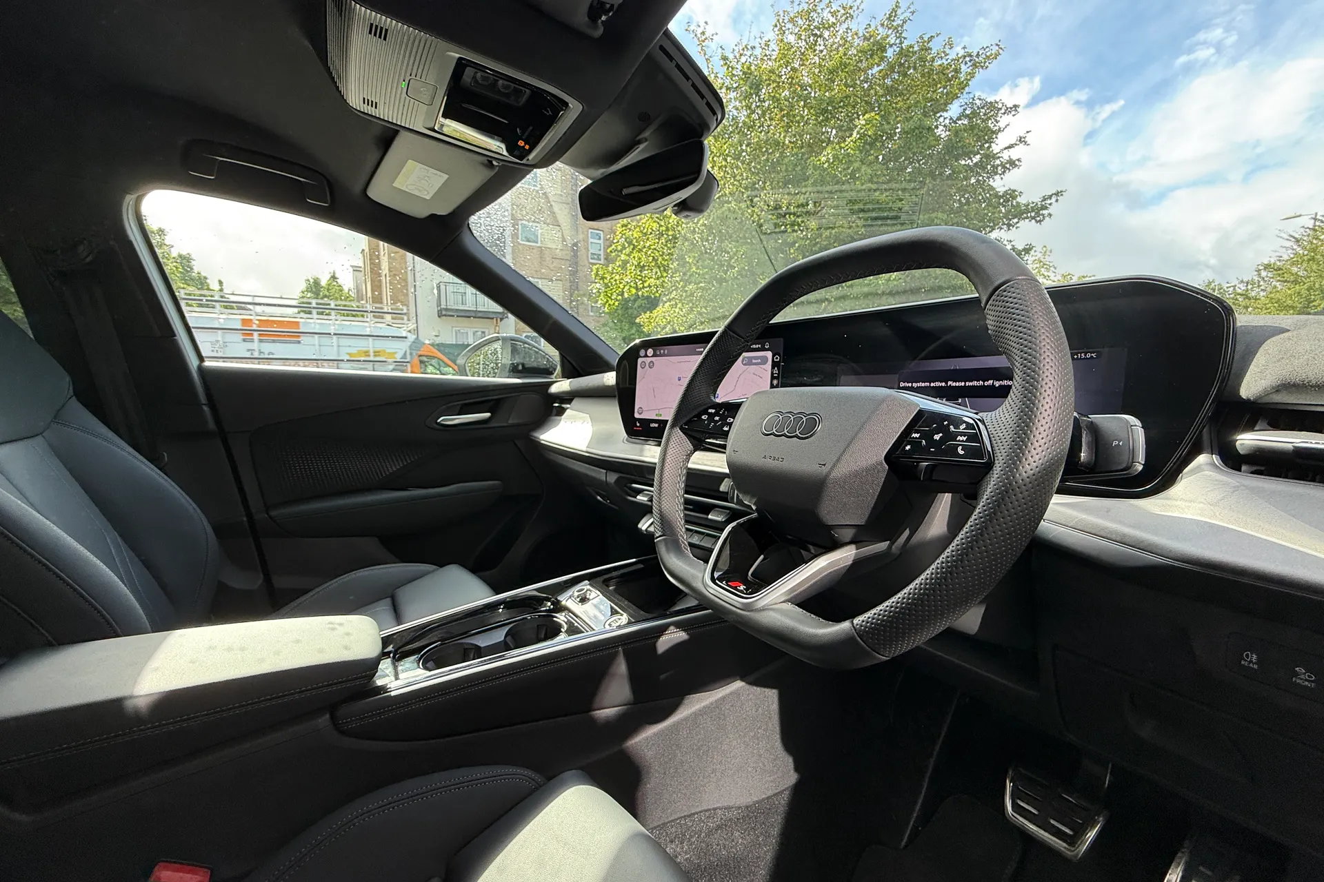 Audi Q3 thumbnail image number 13