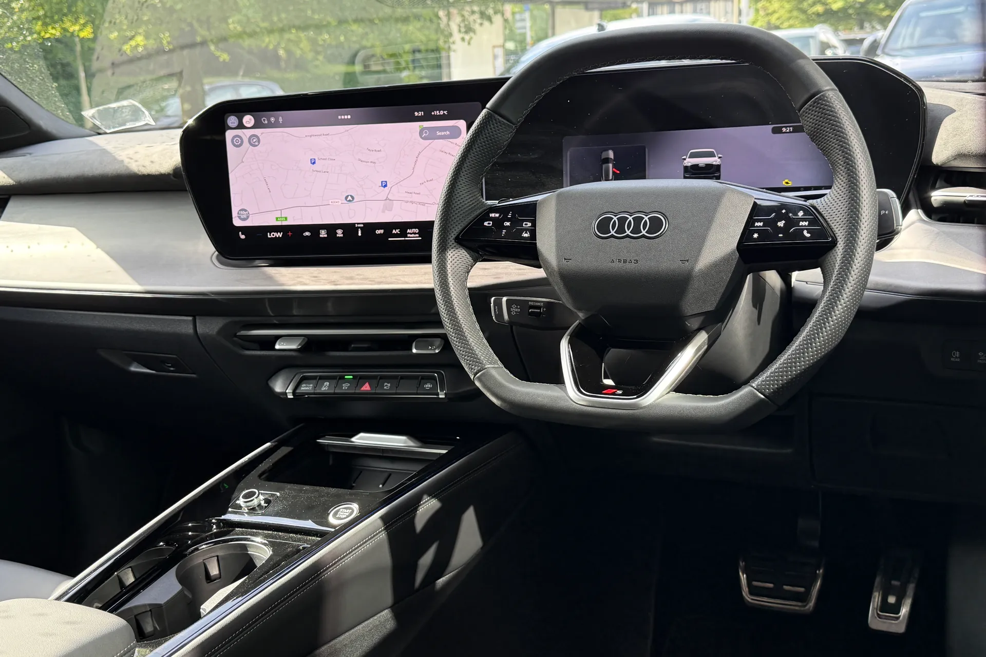 Audi Q3 thumbnail image number 38