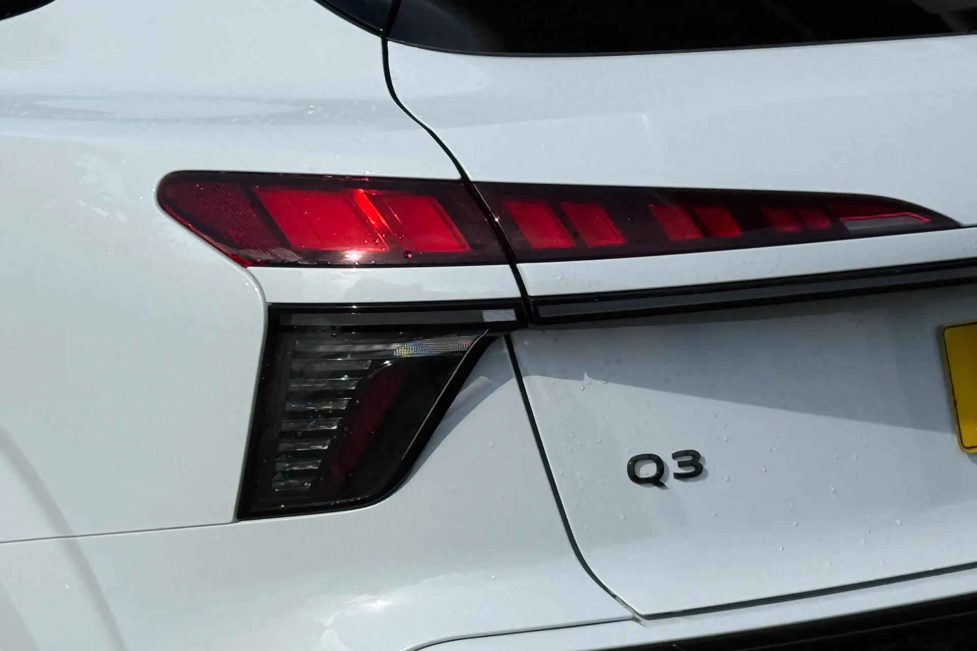Audi Q3 thumbnail image number 45