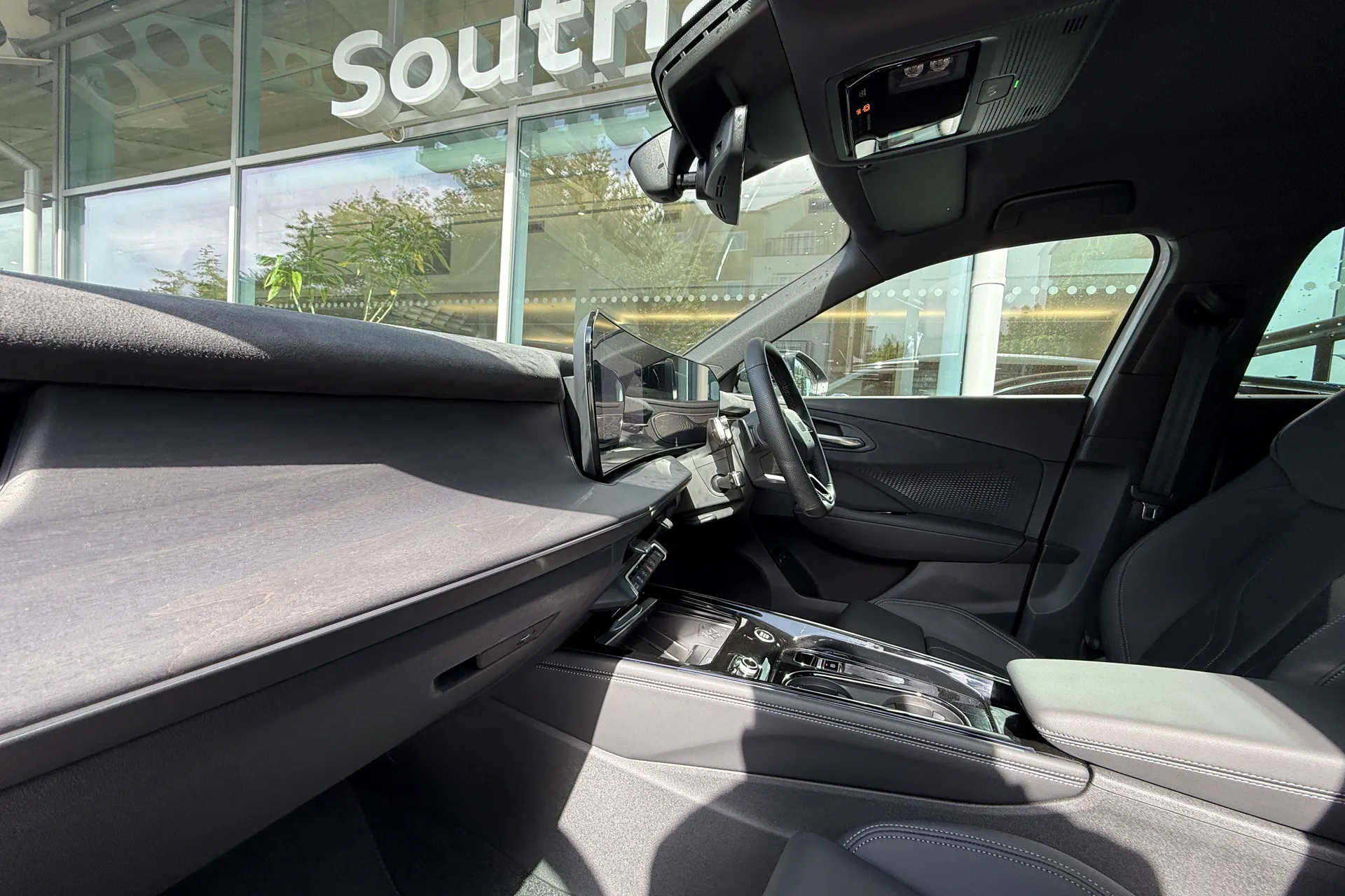 Audi Q3 thumbnail image number 10