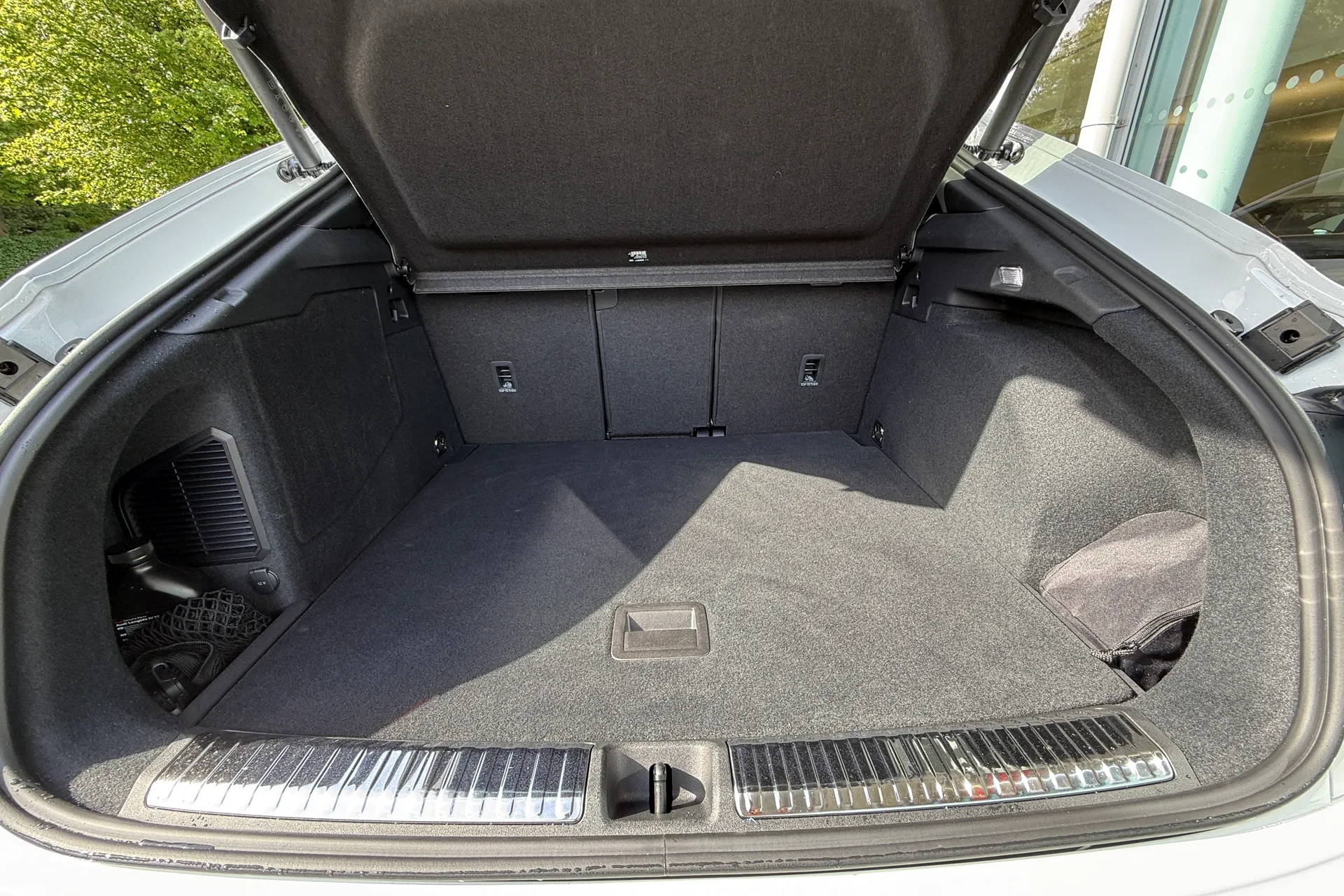 Audi Q3 thumbnail image number 46