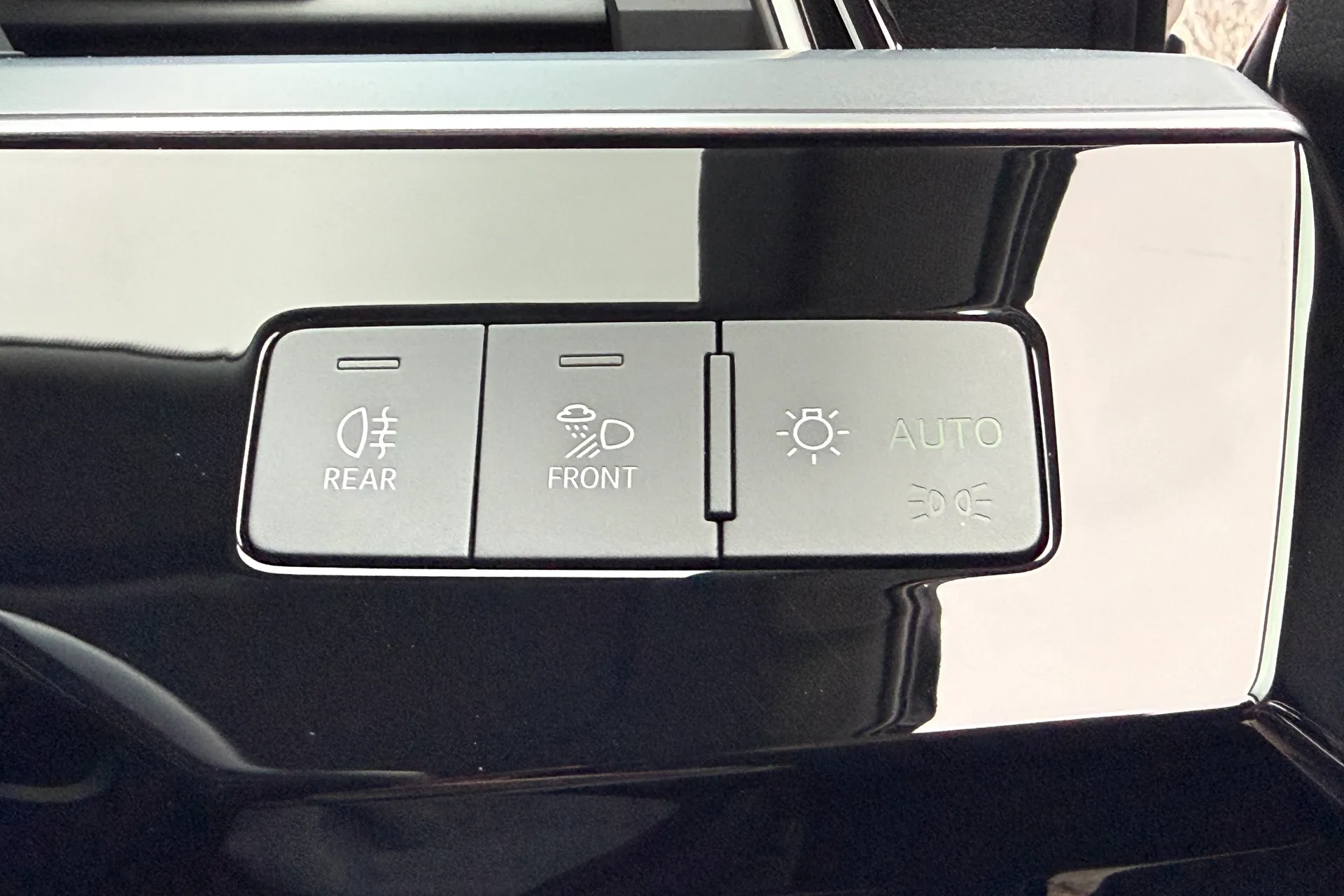 Audi e-tron thumbnail image number 22