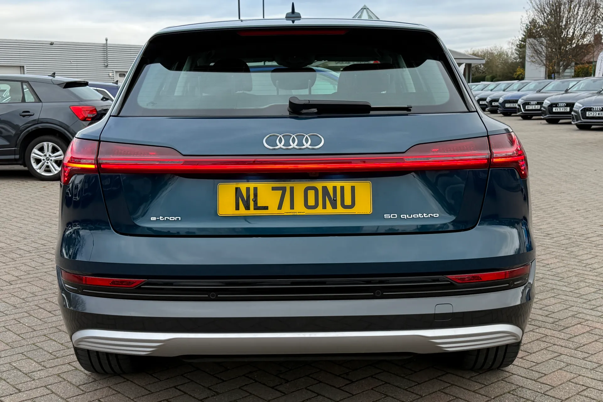 Audi e-tron thumbnail image number 31