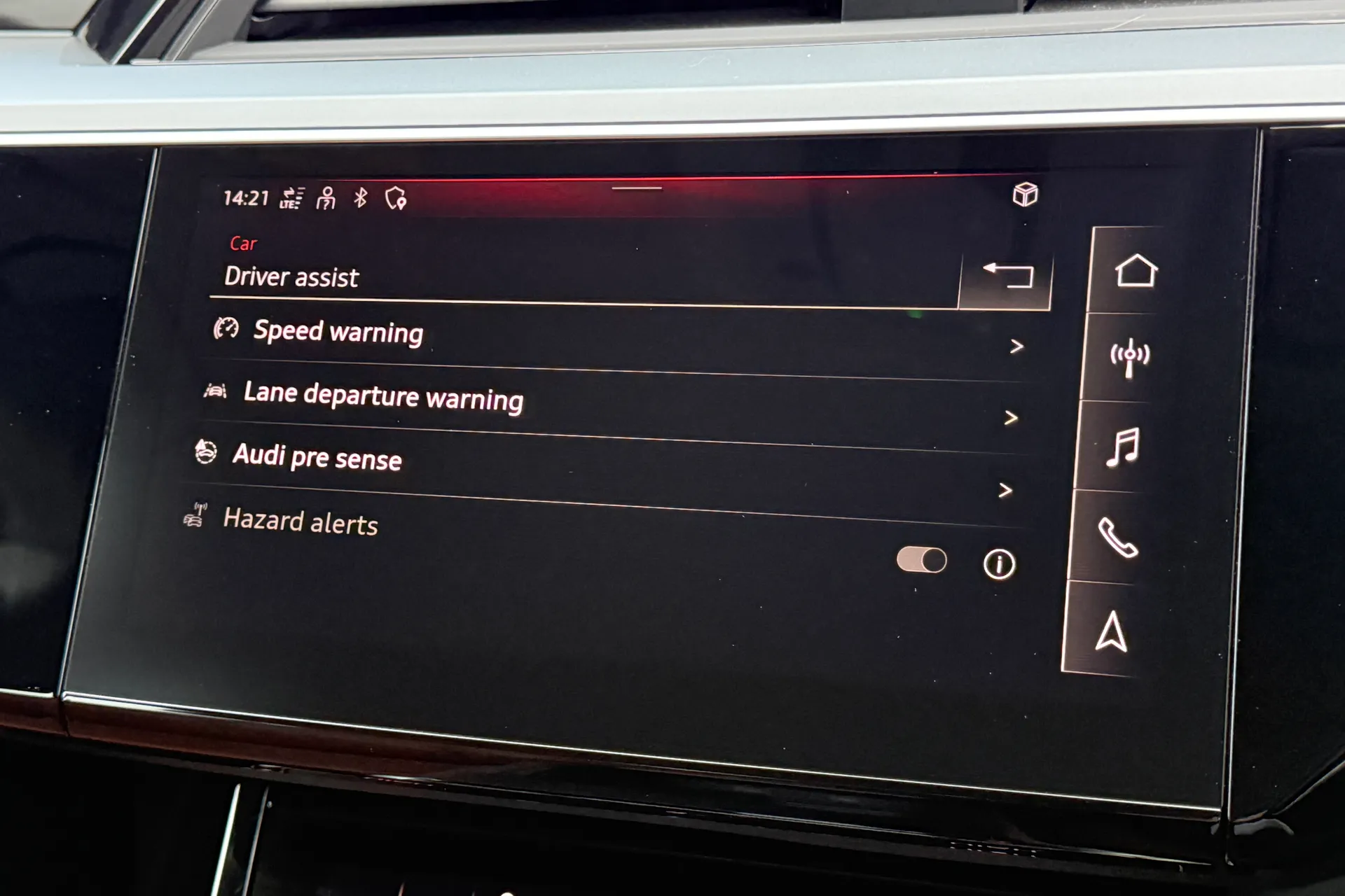 Audi e-tron thumbnail image number 10