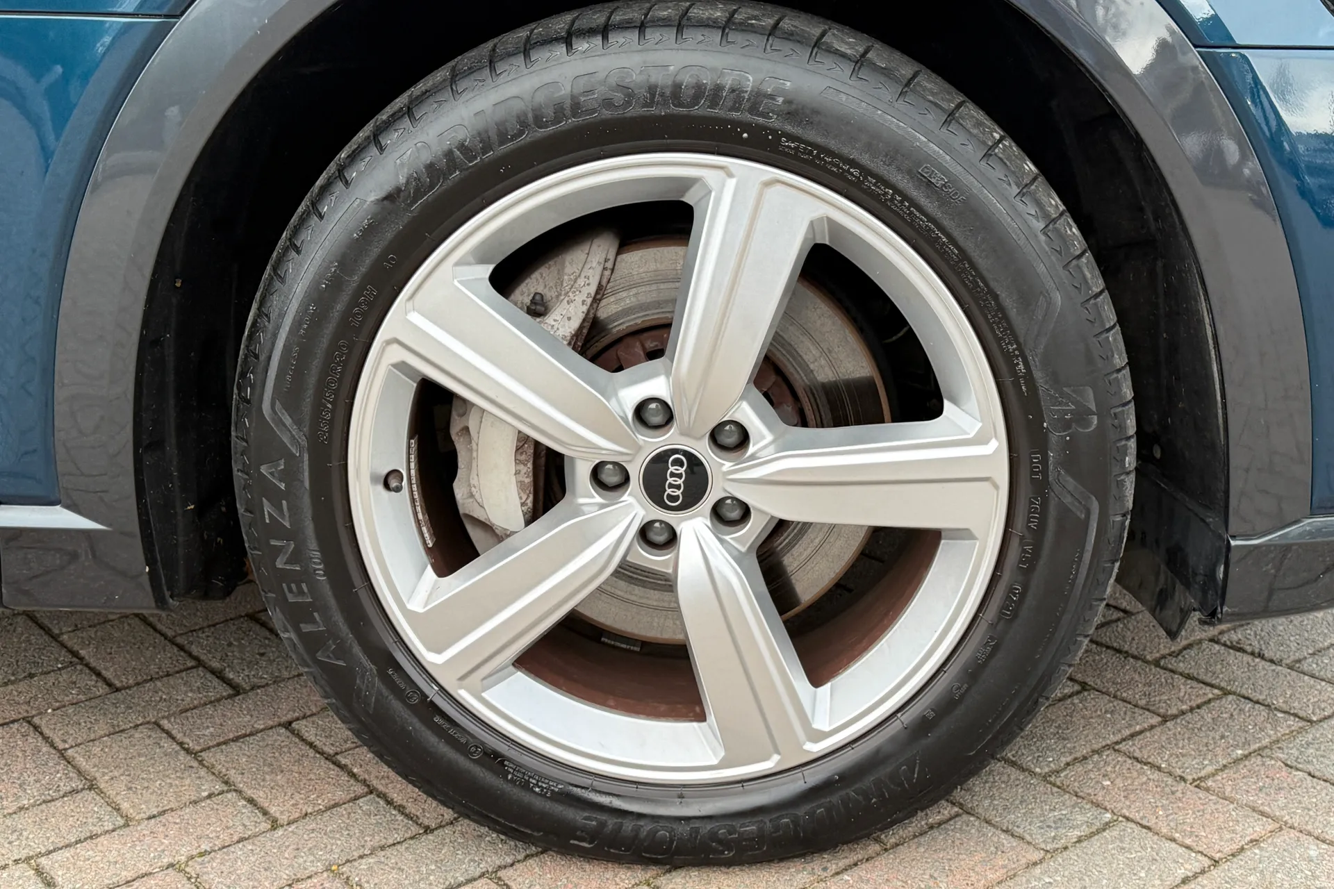 Audi e-tron thumbnail image number 47