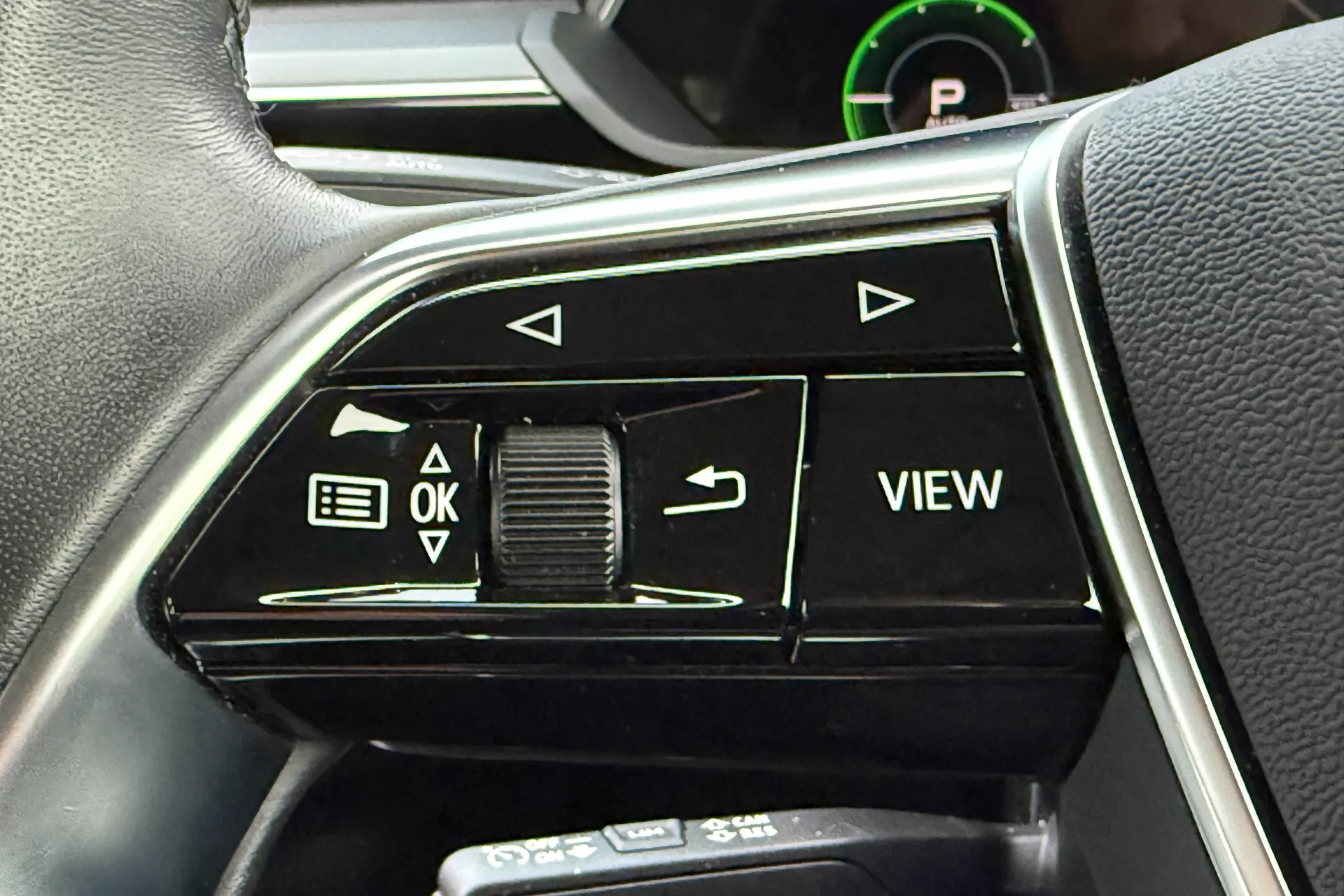 Audi e-tron thumbnail image number 20