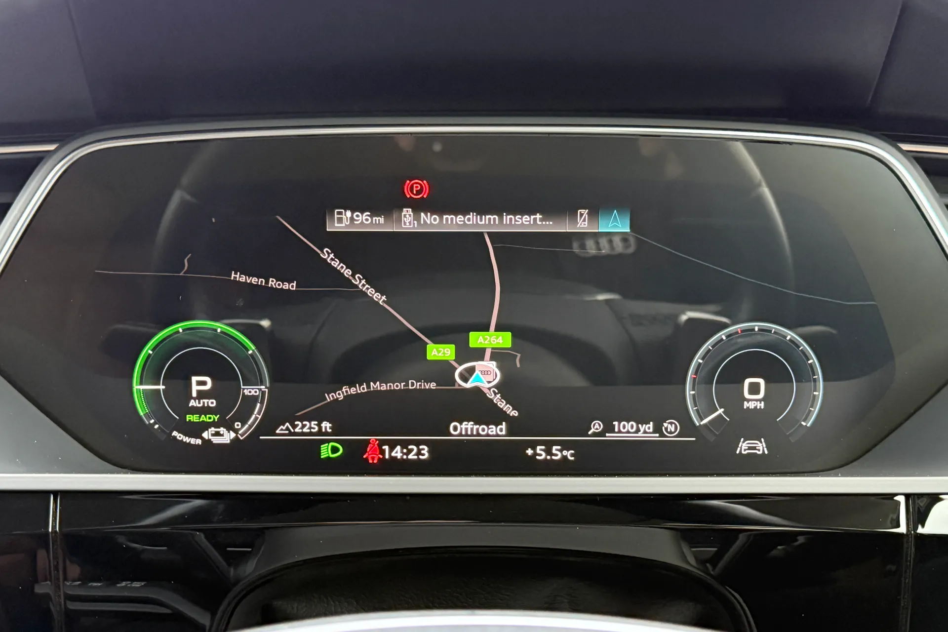 Audi e-tron thumbnail image number 13