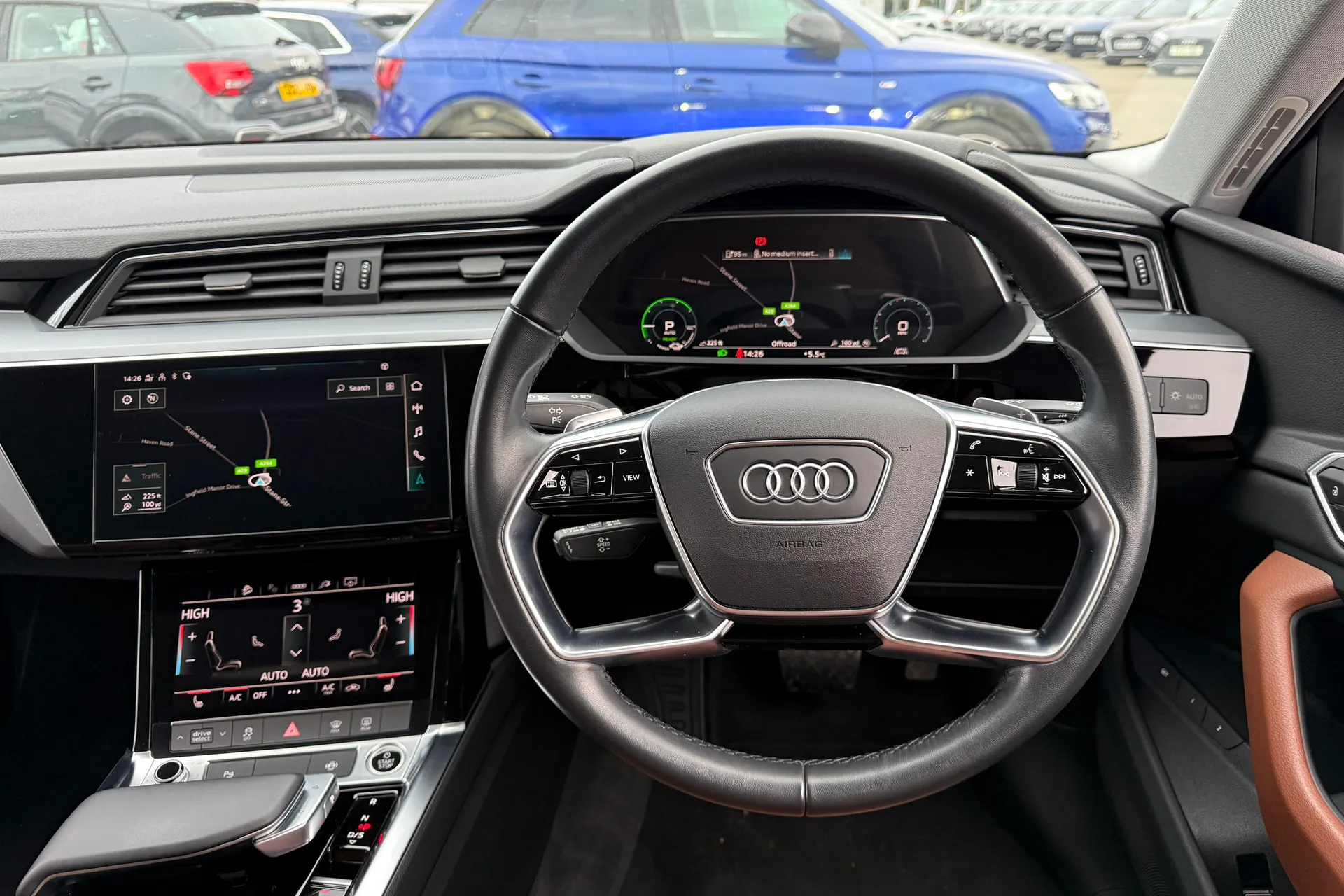 Audi e-tron thumbnail image number 6