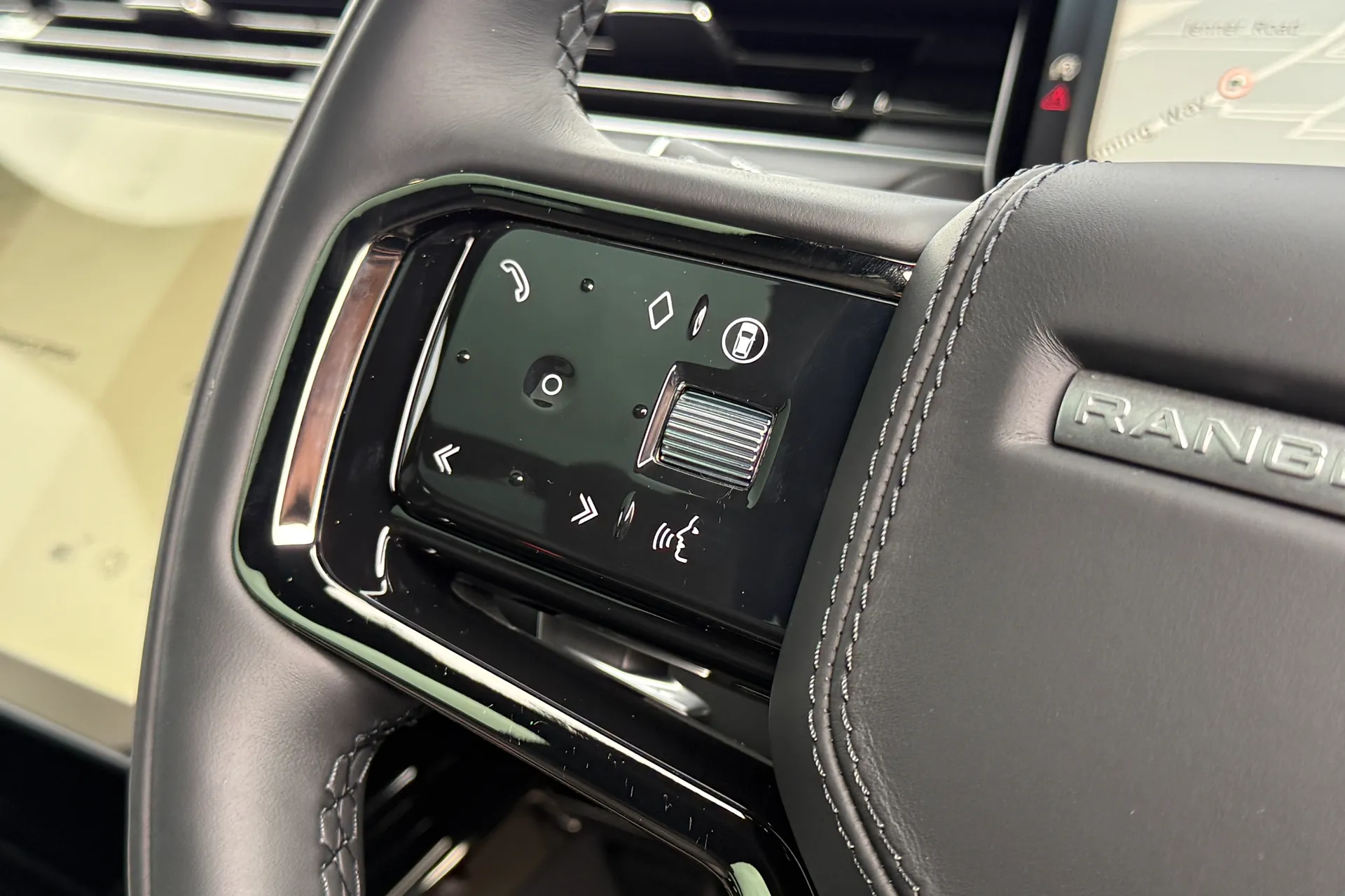 LAND ROVER RANGE ROVER SPORT thumbnail image number 36